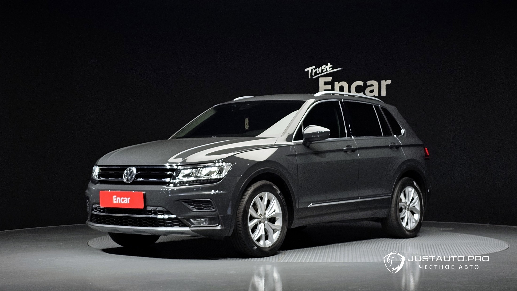 Автомобиль Volkswagen Tiguan