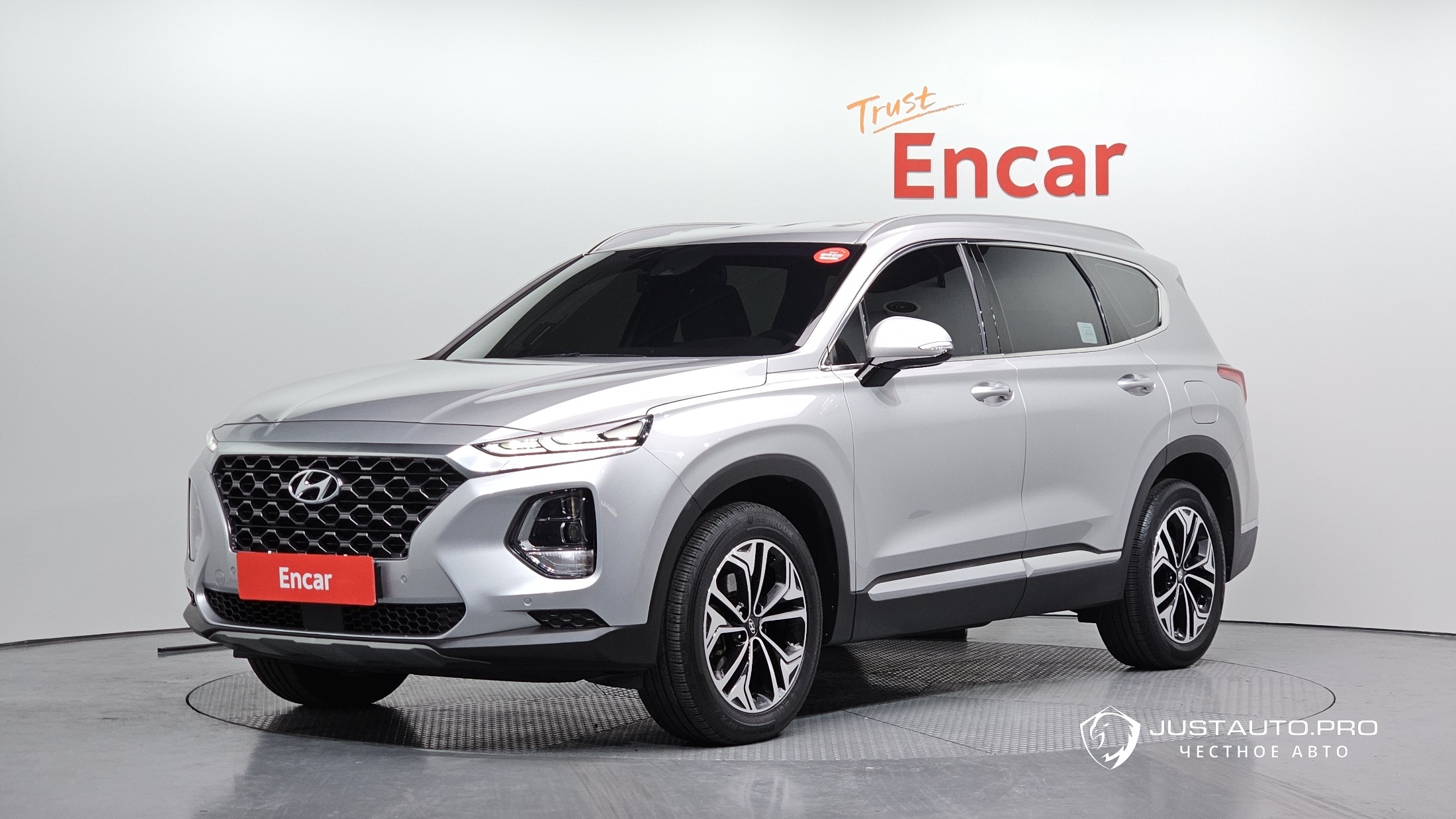 Автомобиль Hyundai Santafe