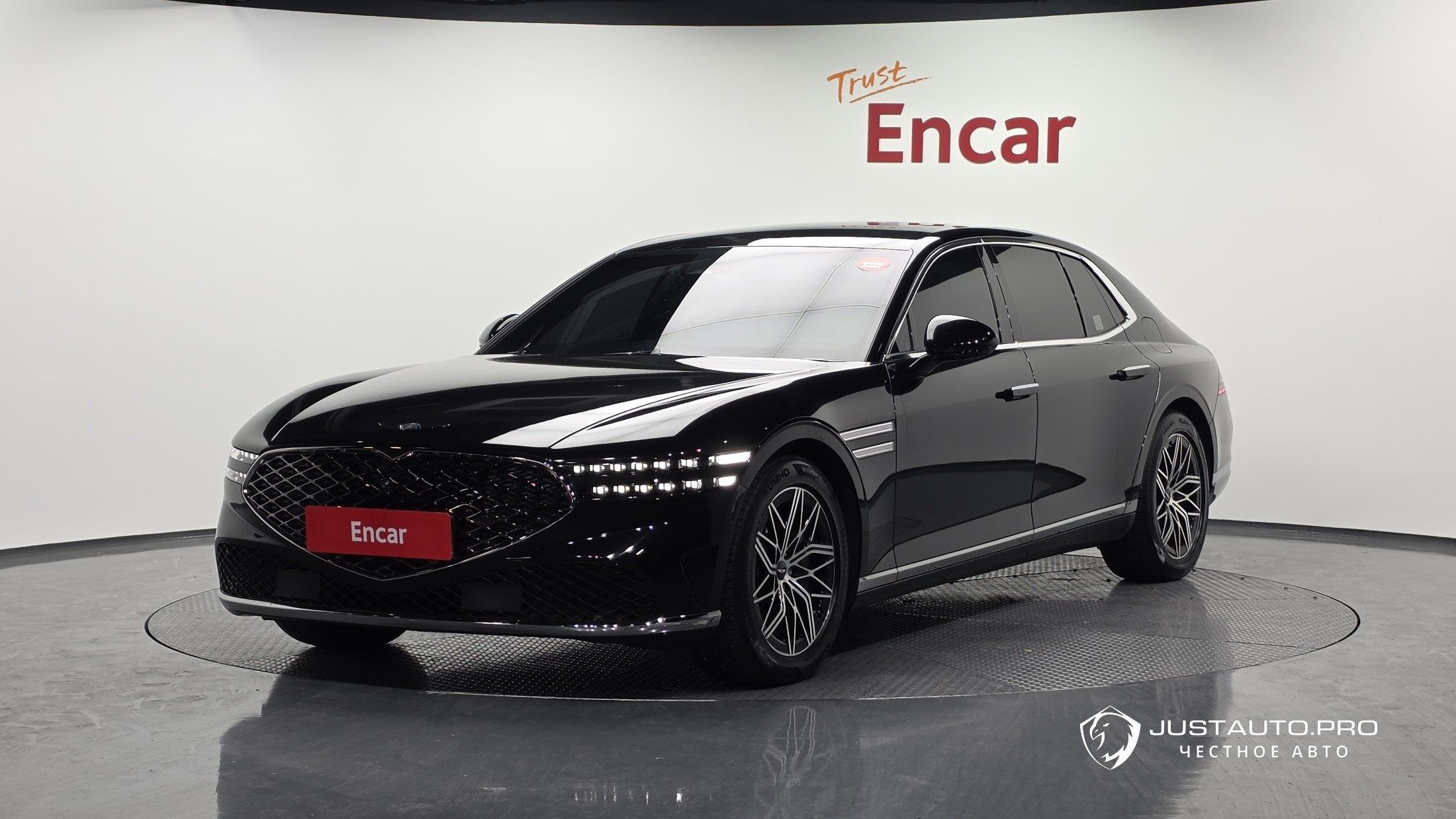 Автомобиль Genesis G90