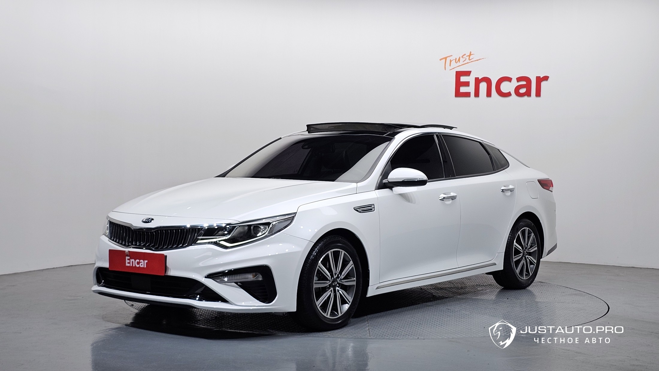 Автомобиль Kia K5