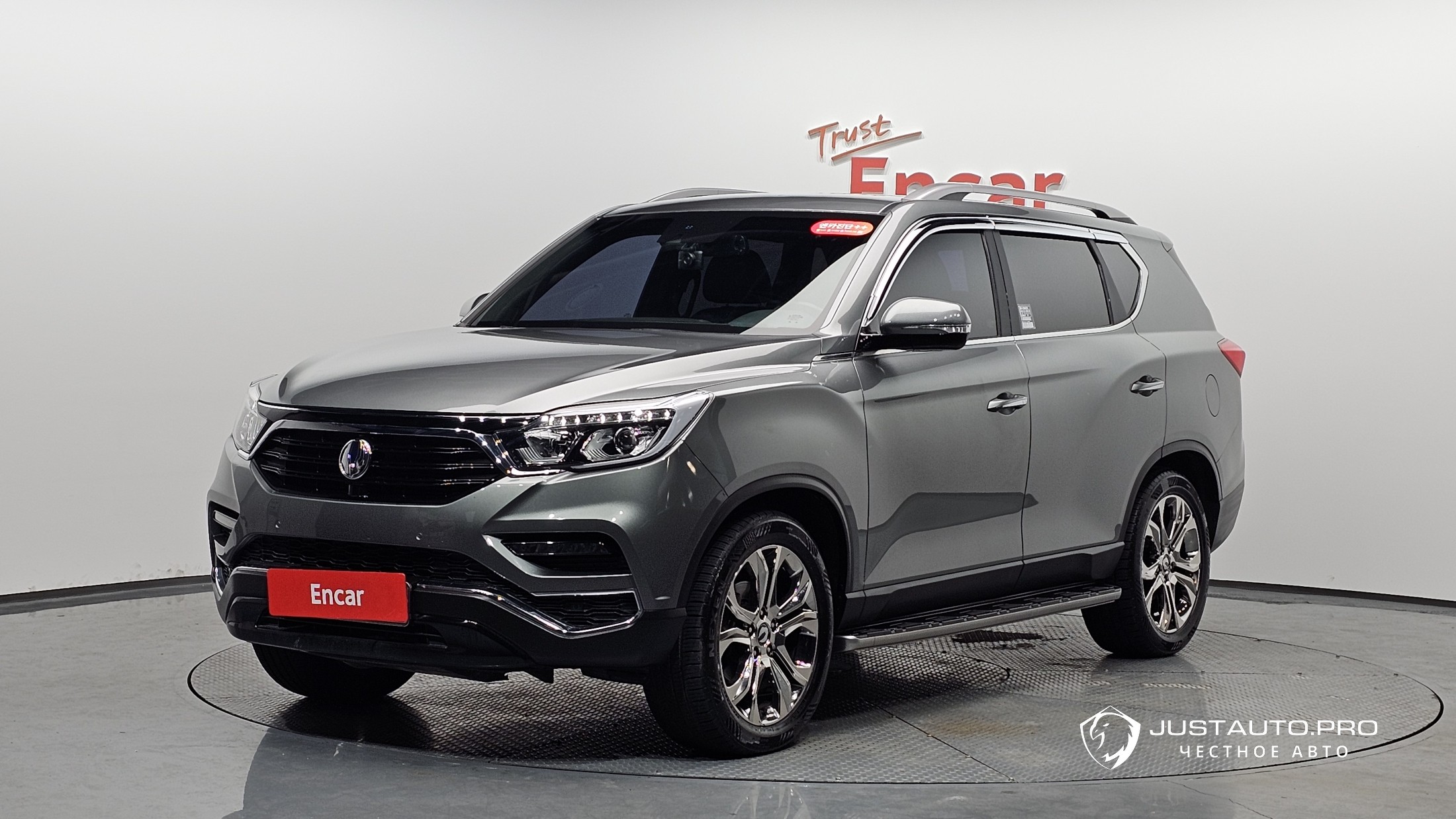 Автомобиль KG_Mobility_Ssangyong Rexton