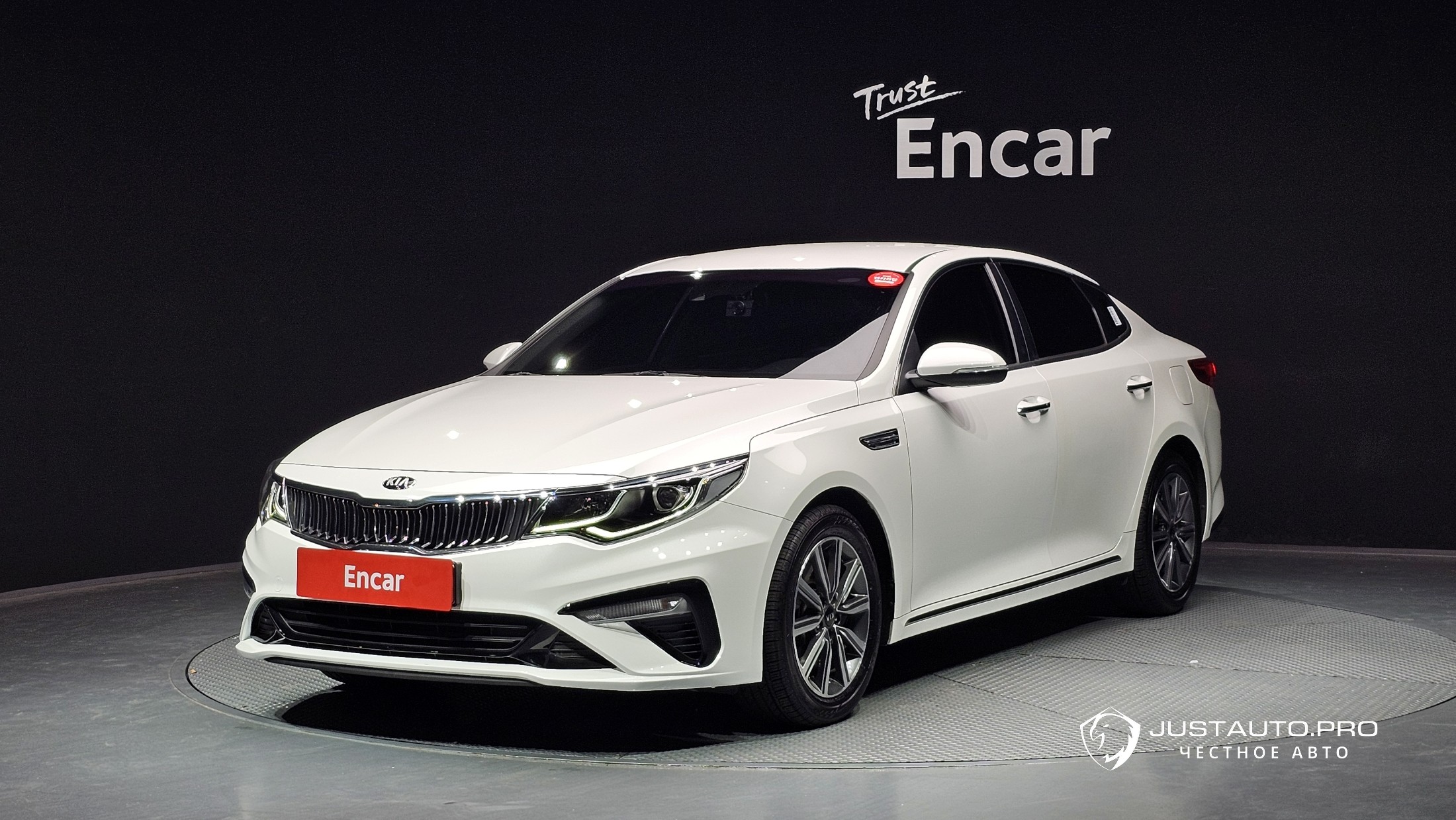 Автомобиль Kia K5