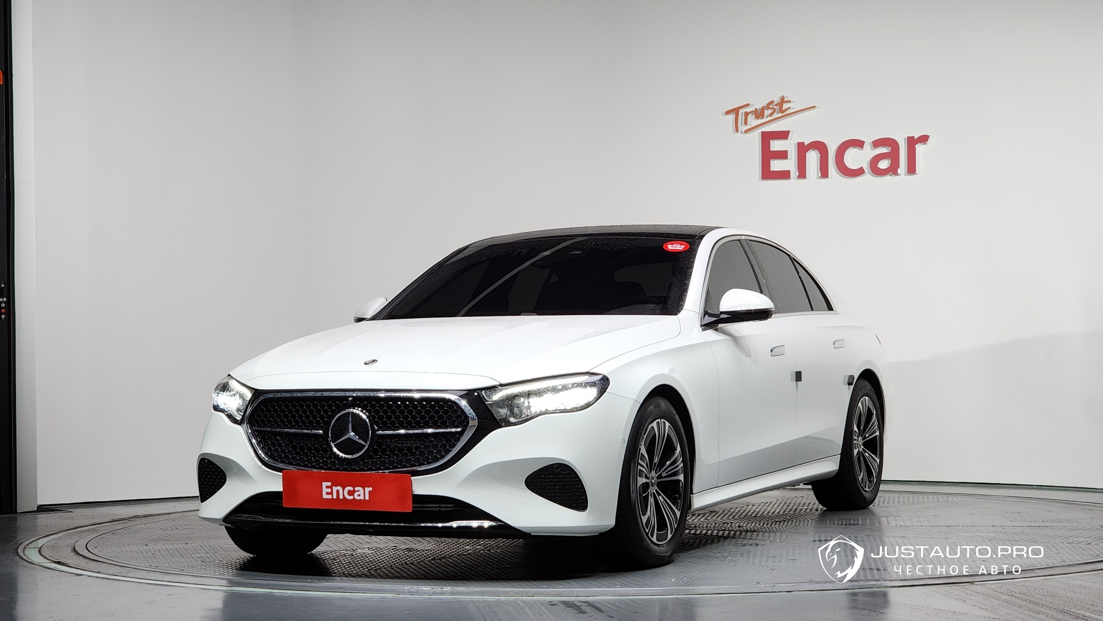 Автомобиль Mercedes-Benz E-Class