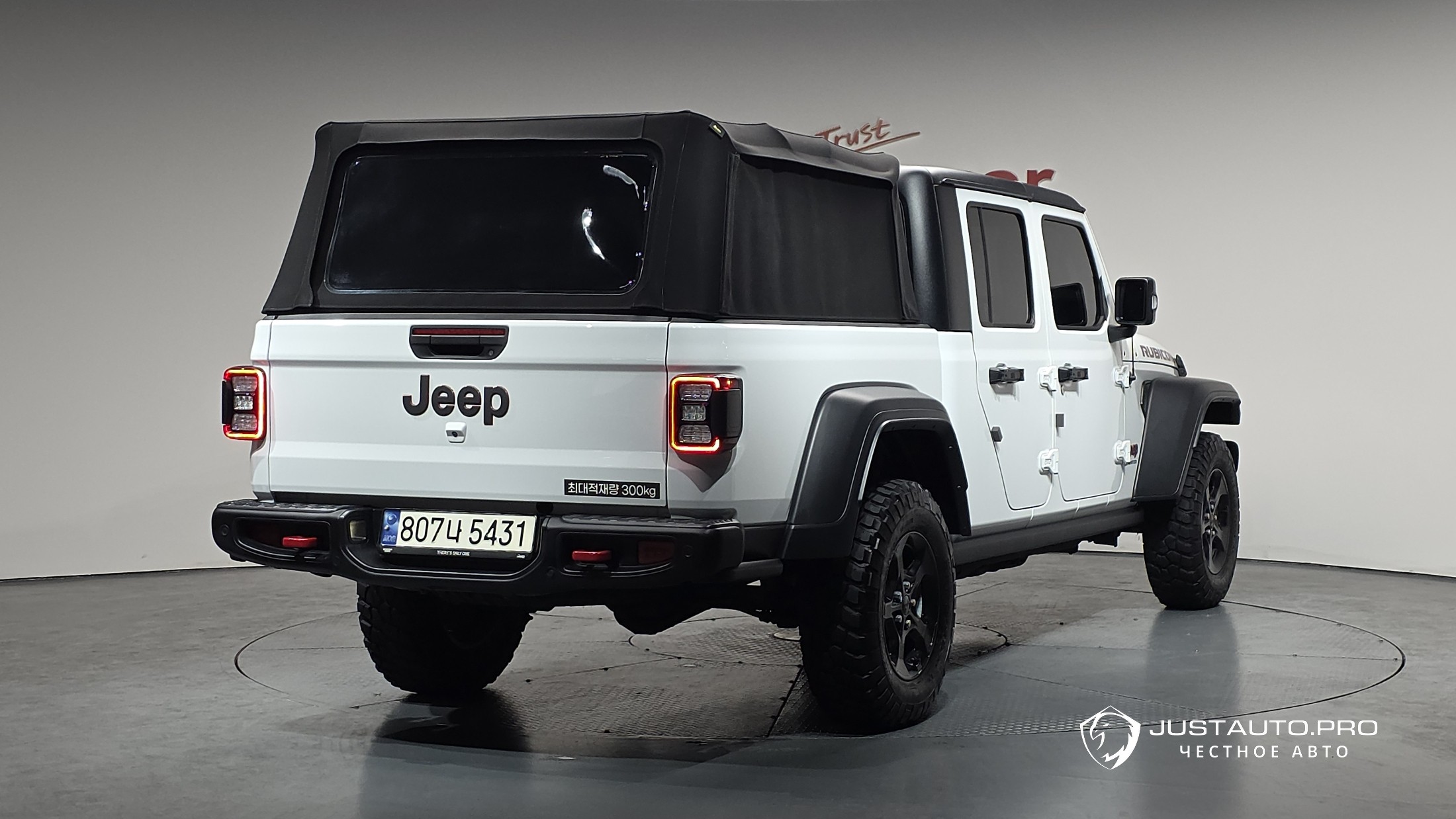 Автомобиль Jeep Gladiator