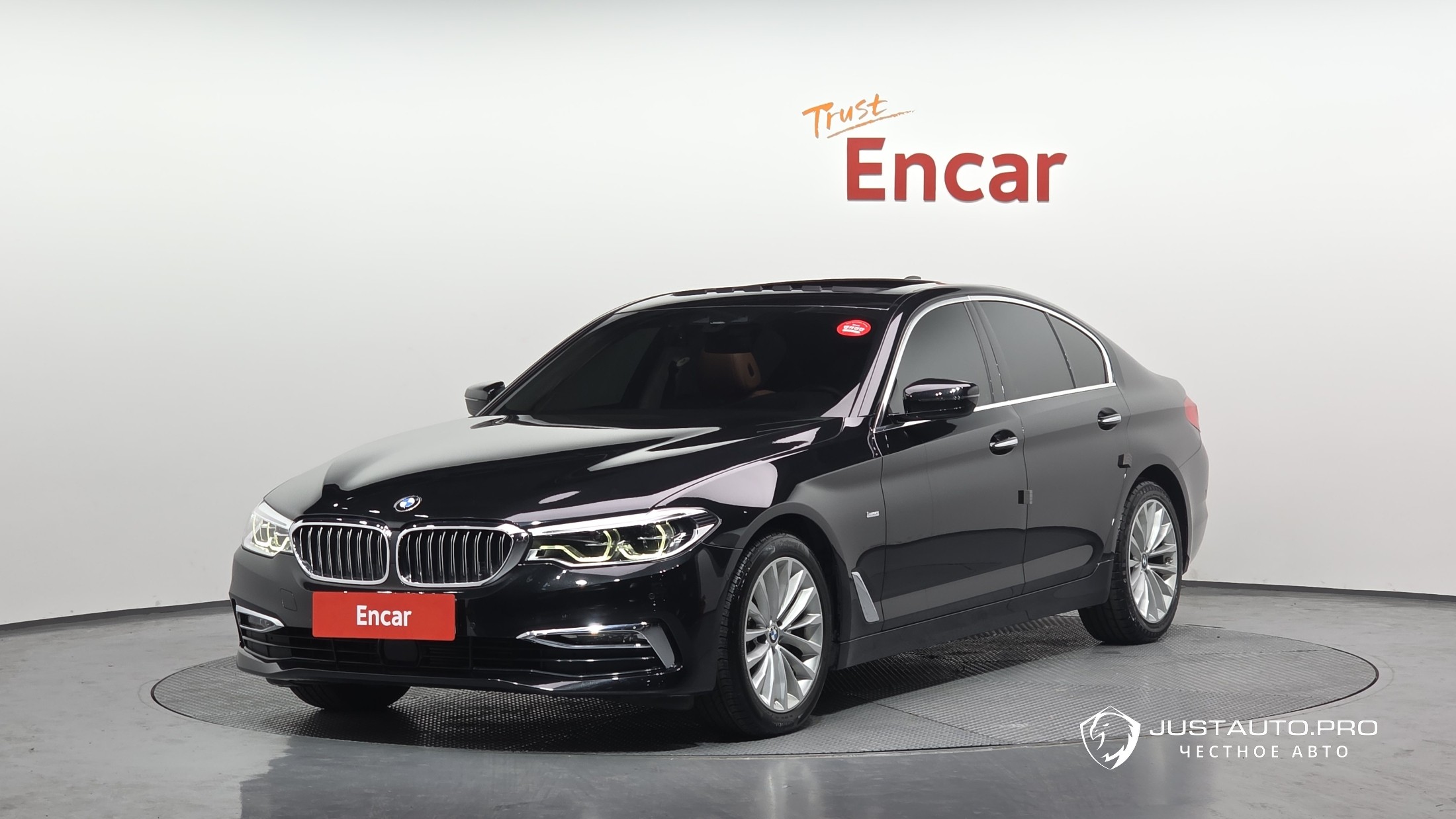 Автомобиль BMW 5-Series