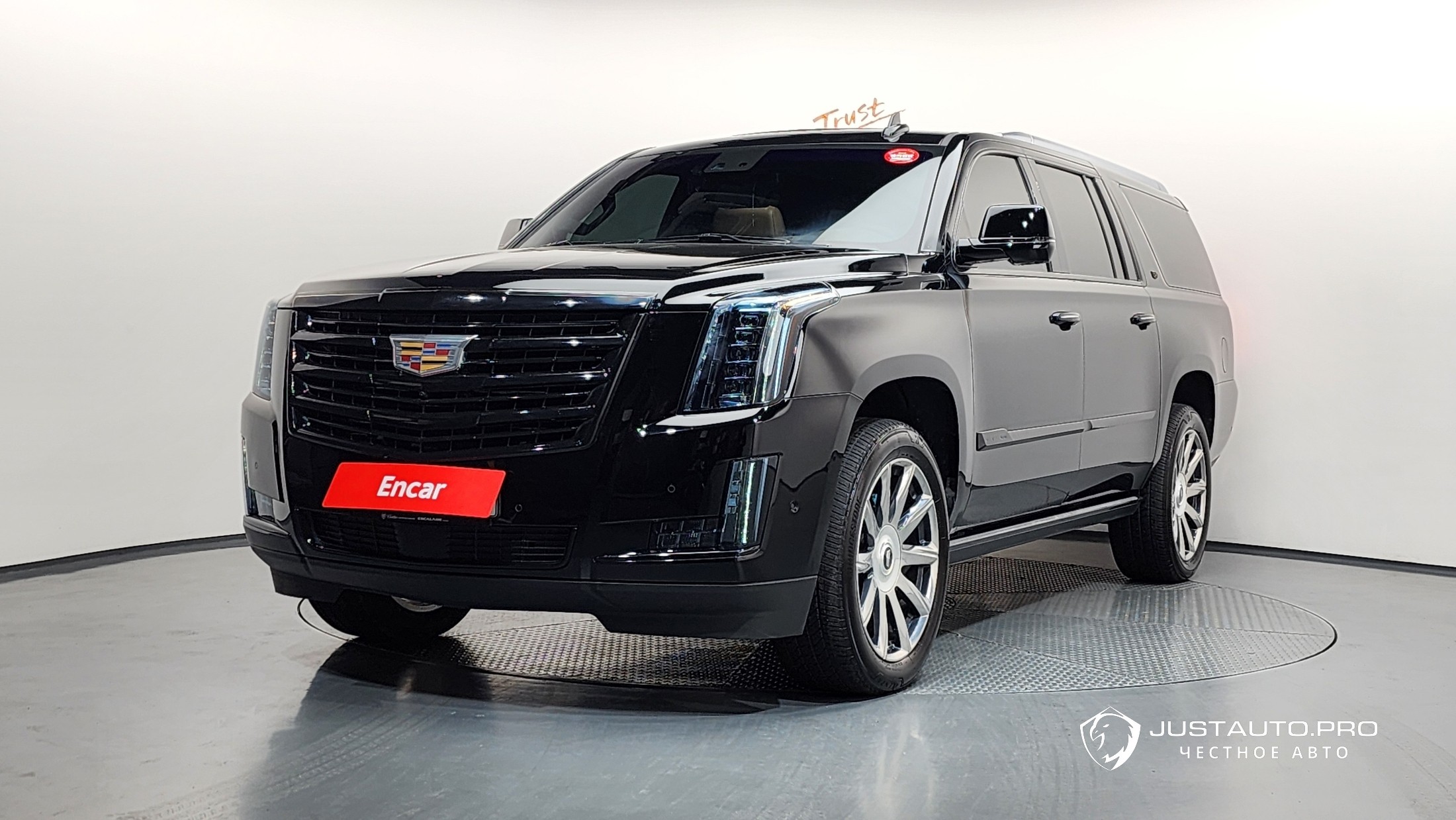 Автомобиль Cadillac Escalade