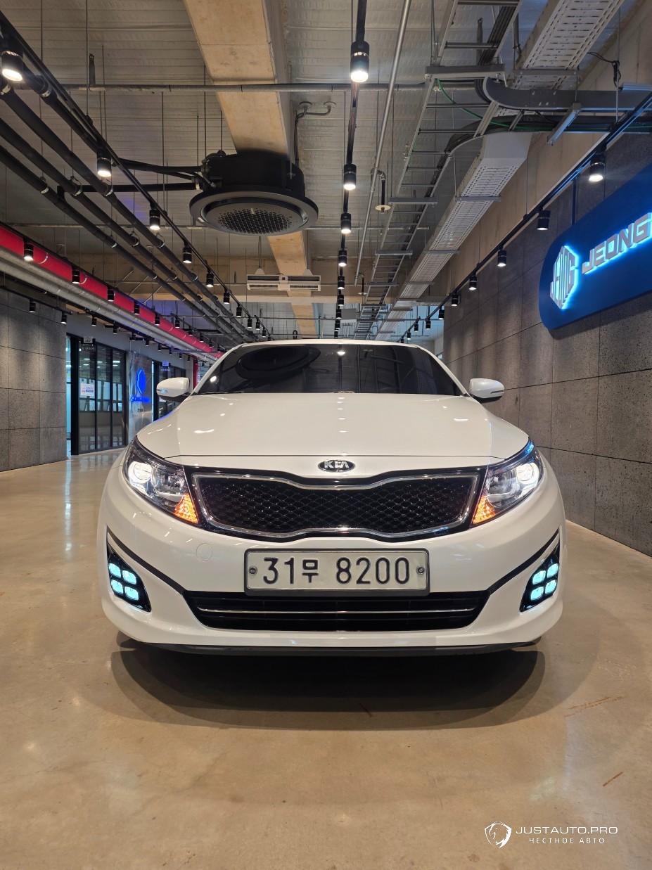 Автомобиль Kia K5