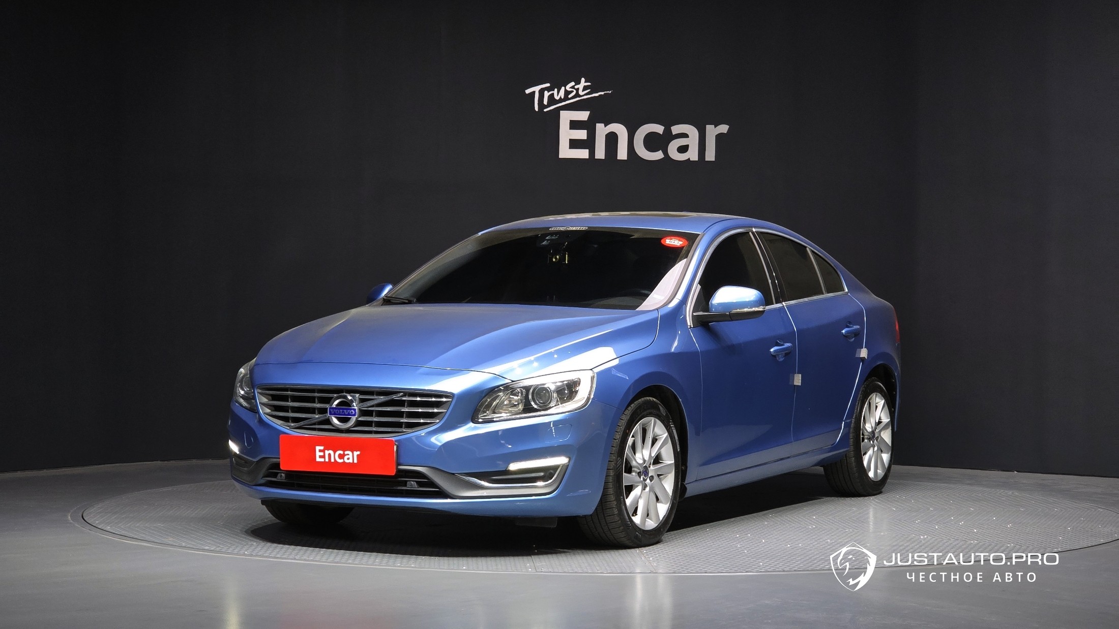 Автомобиль Volvo S60