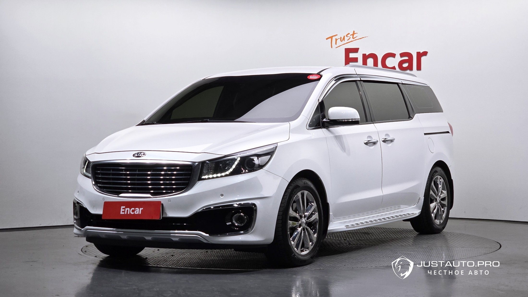 Автомобиль Kia Canival