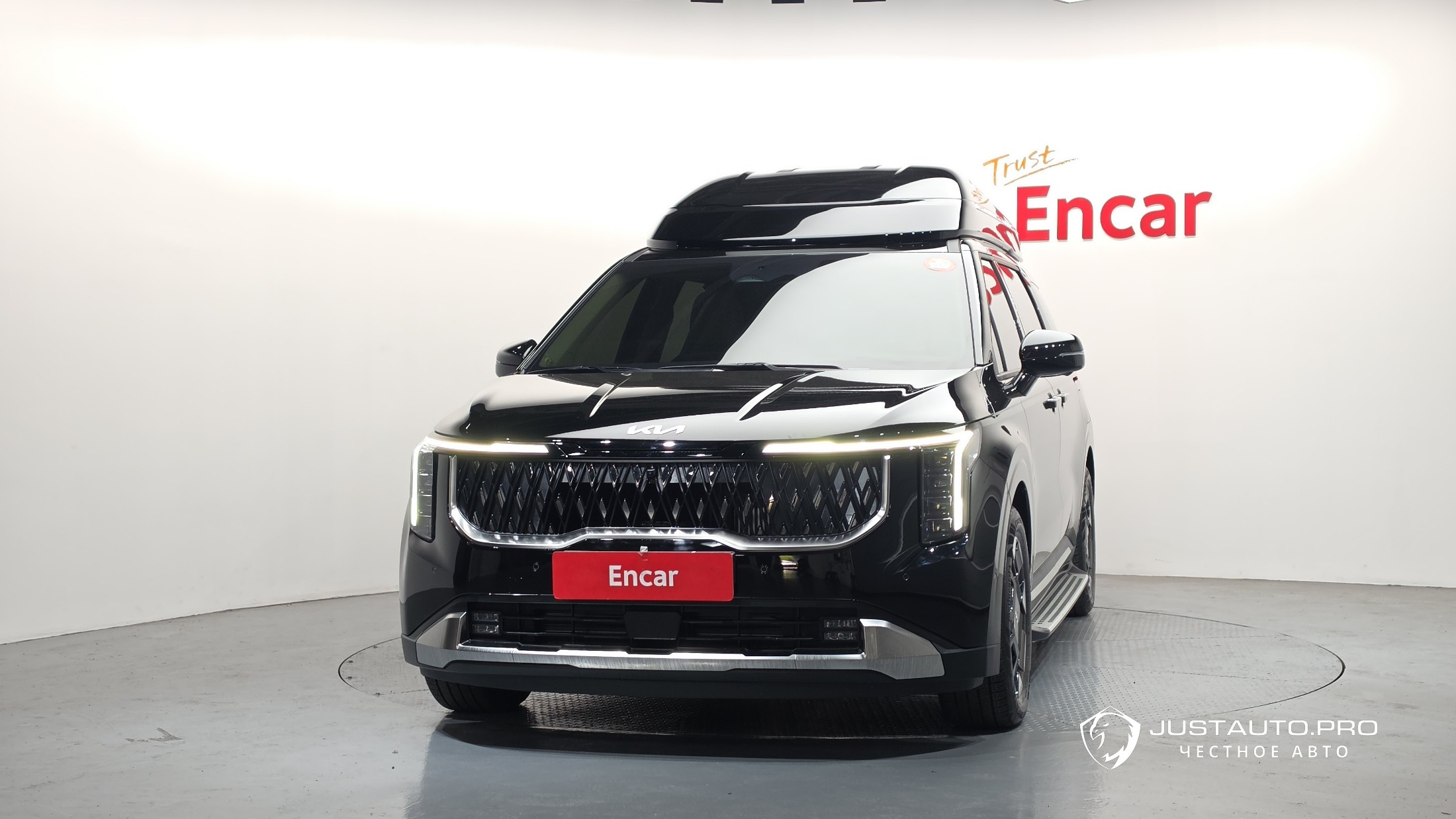 Автомобиль Kia Canival