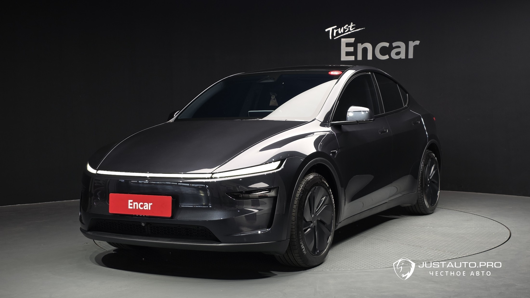 Автомобиль Tesla Model Y