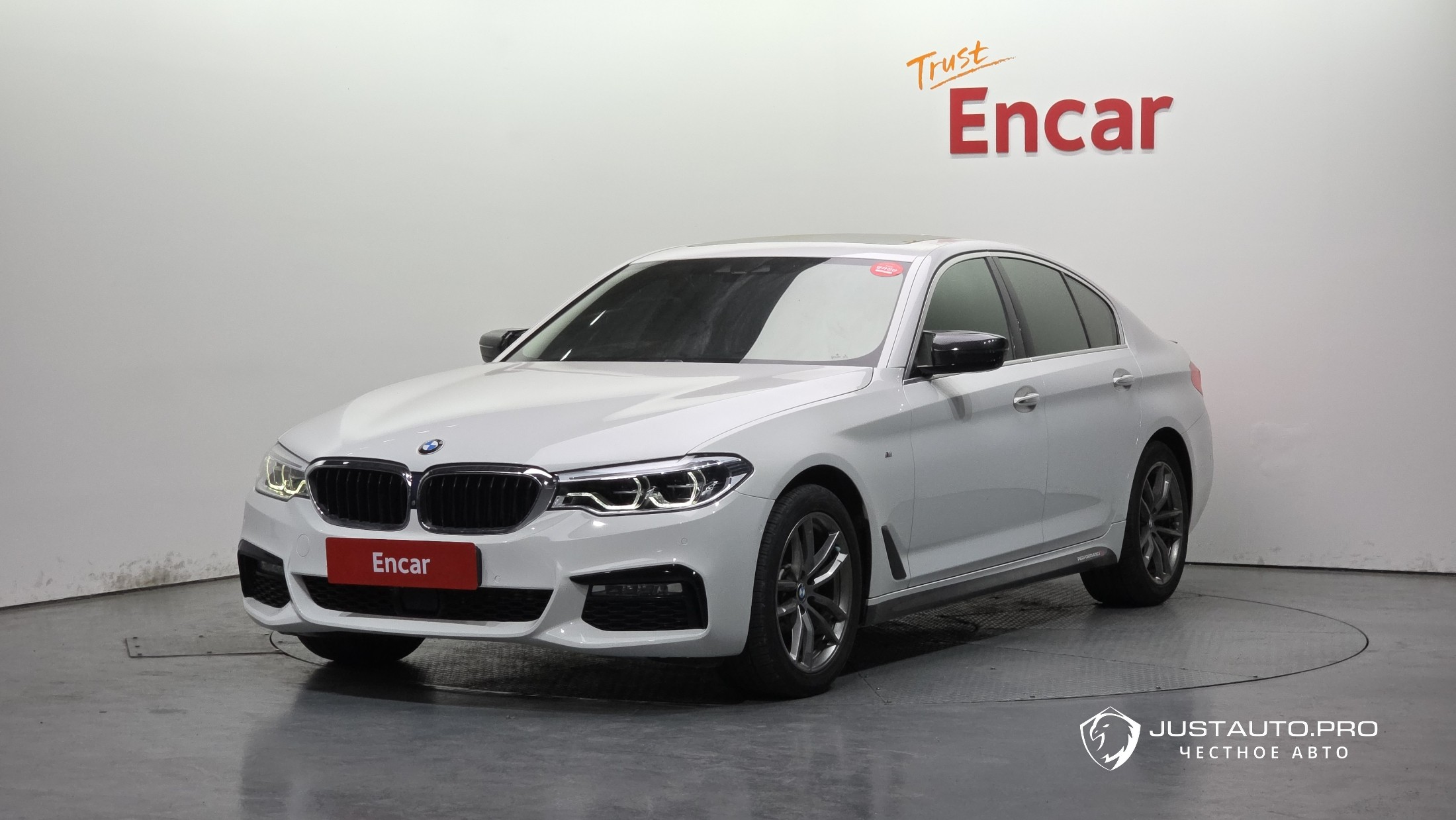 Автомобиль BMW 5-Series