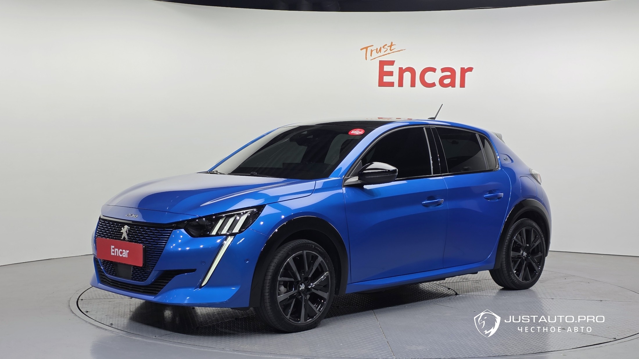 Автомобиль Peugeot 208