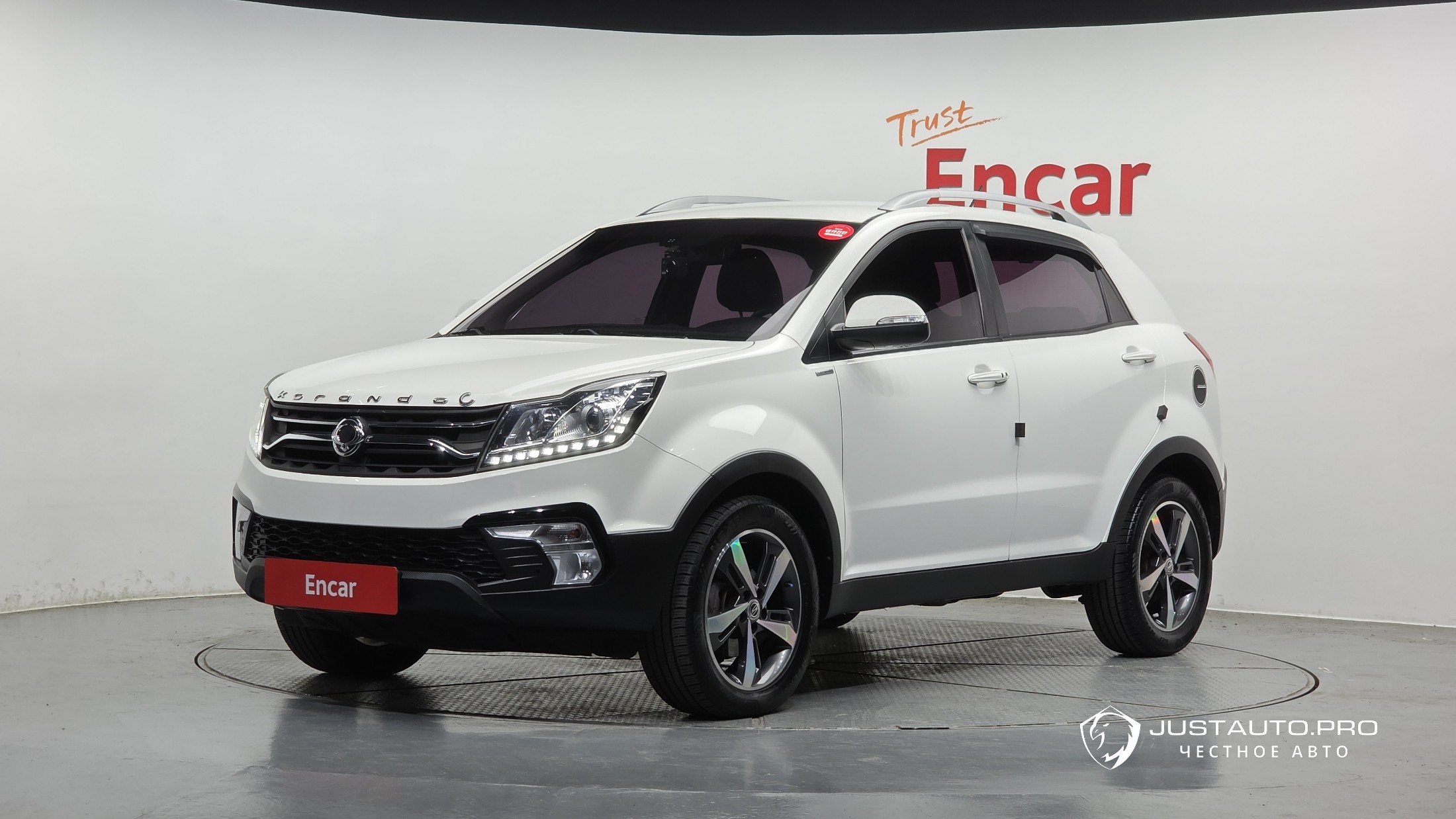 Автомобиль KG_Mobility_Ssangyong KORANDO