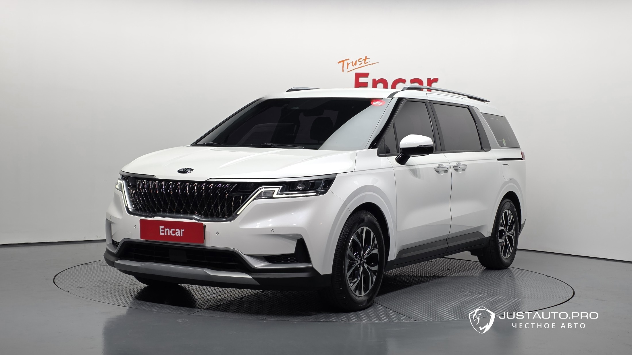 Автомобиль Kia Canival