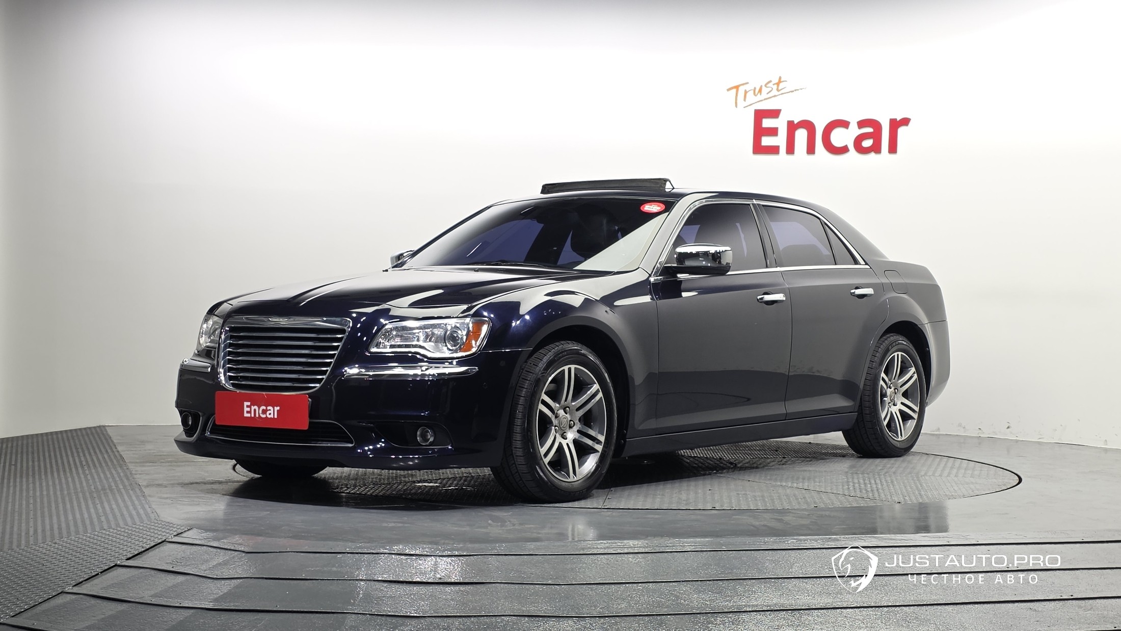 Автомобиль Chrysler 300C