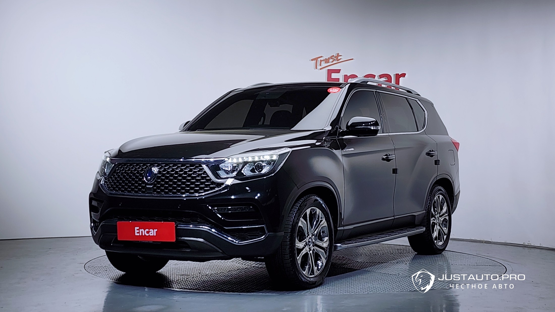 Автомобиль KG_Mobility_Ssangyong Rexton