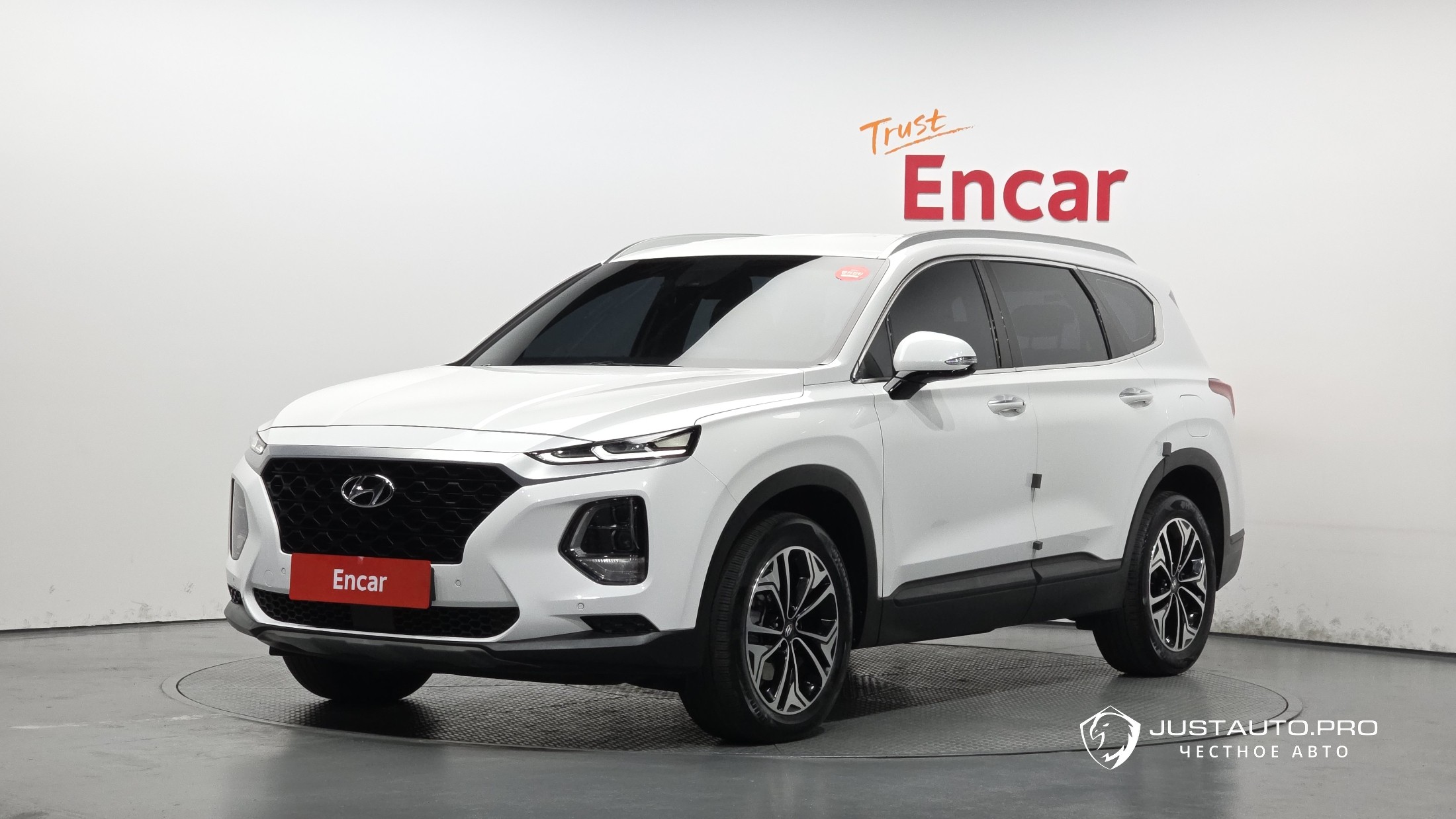 Автомобиль Hyundai Santafe