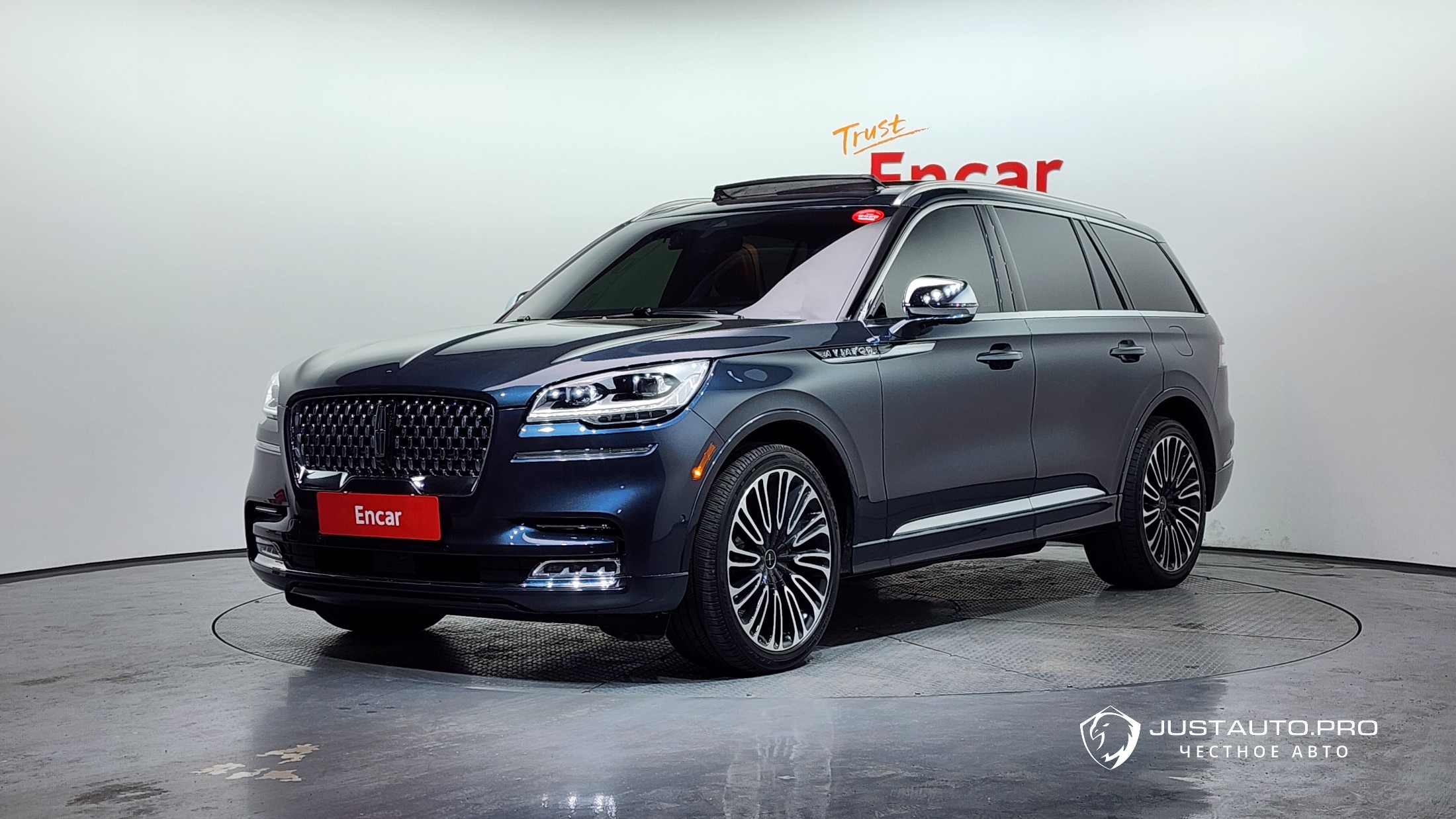 Автомобиль Lincoln Aviator