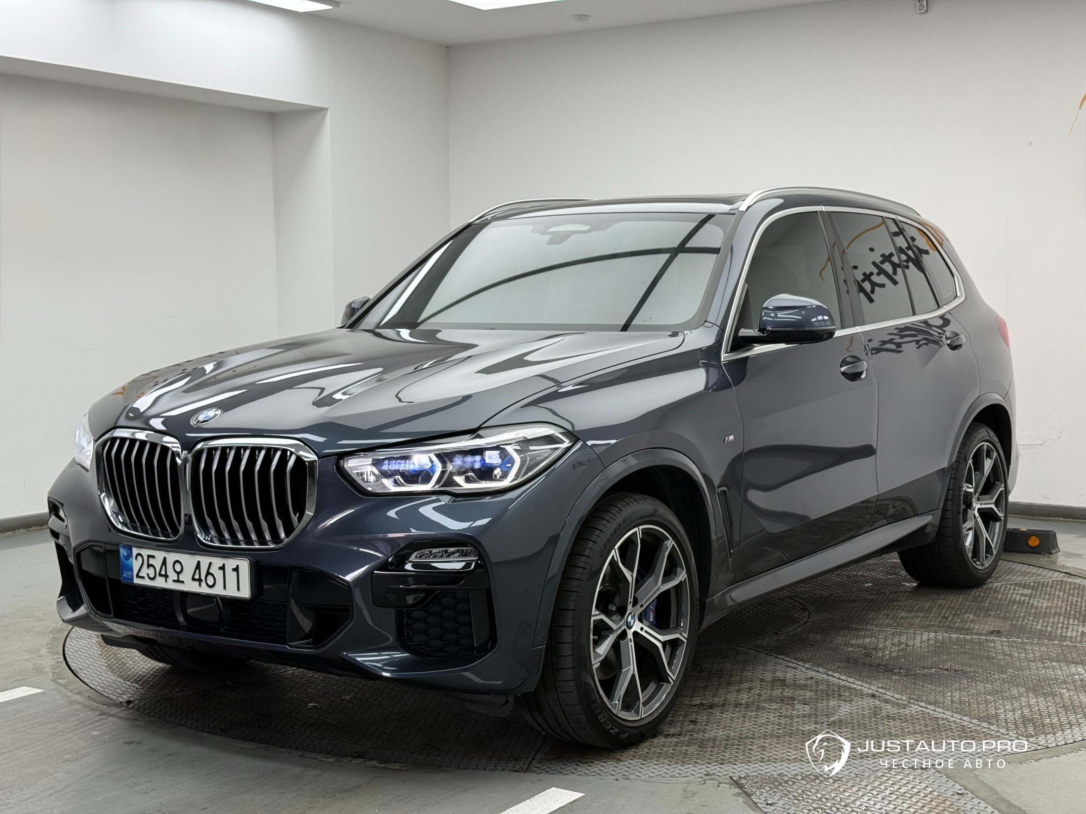 Автомобиль BMW X5