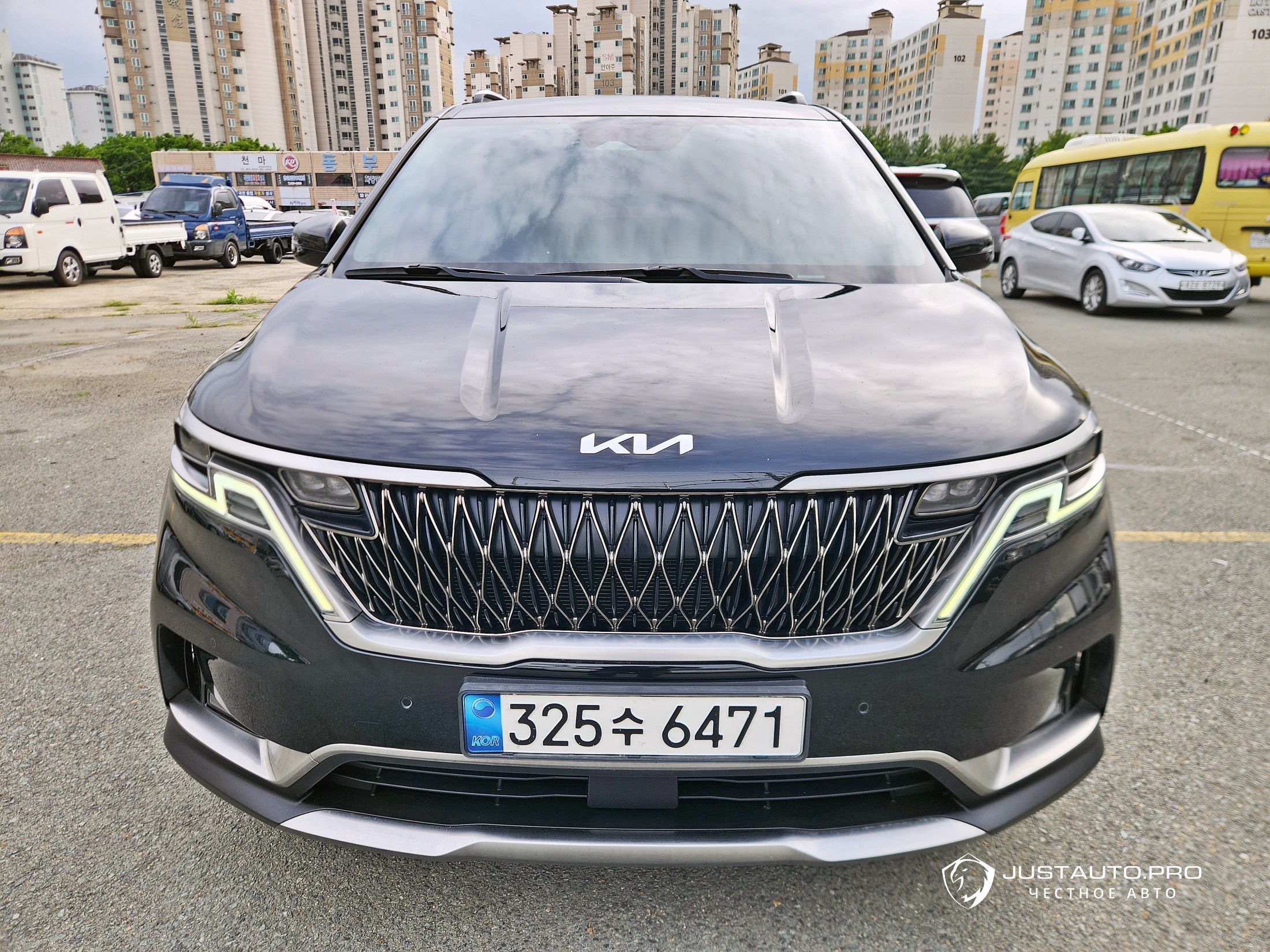 Автомобиль Kia Canival
