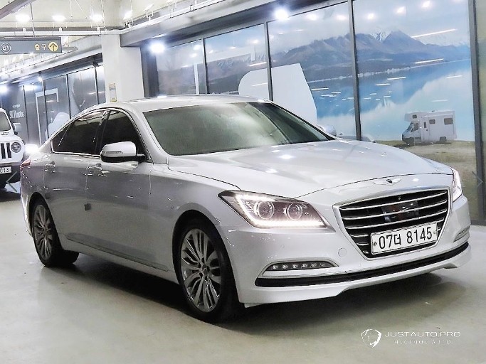 Автомобиль Hyundai Genesis