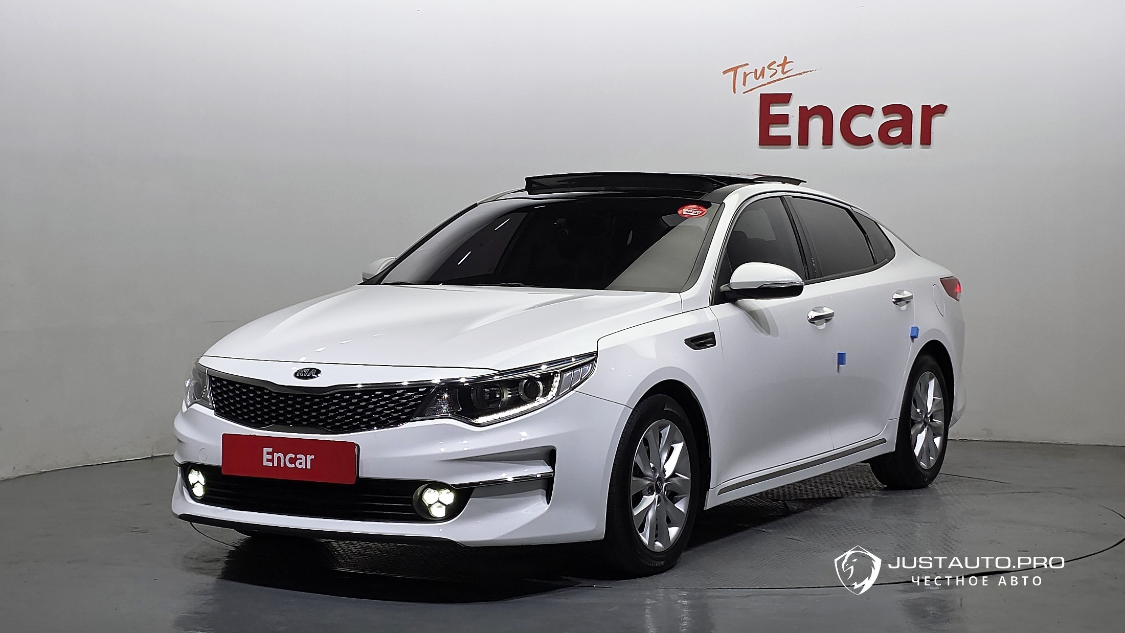 Автомобиль Kia K5