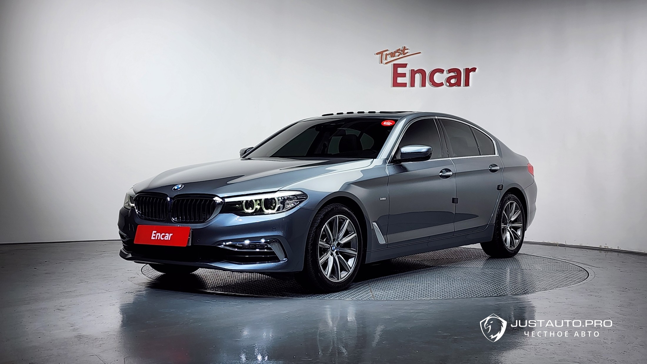 Автомобиль BMW 5-Series