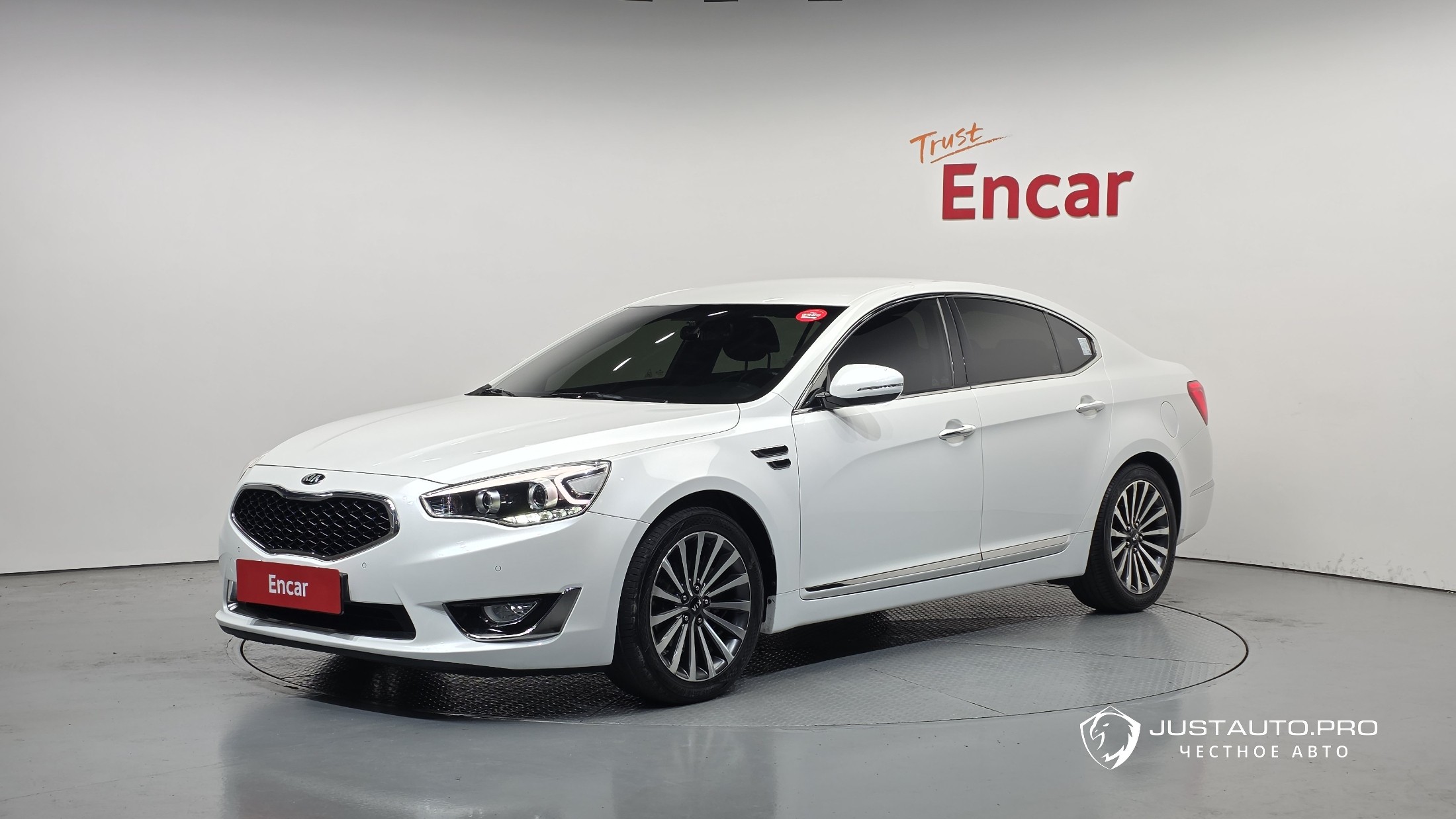 Автомобиль Kia K7
