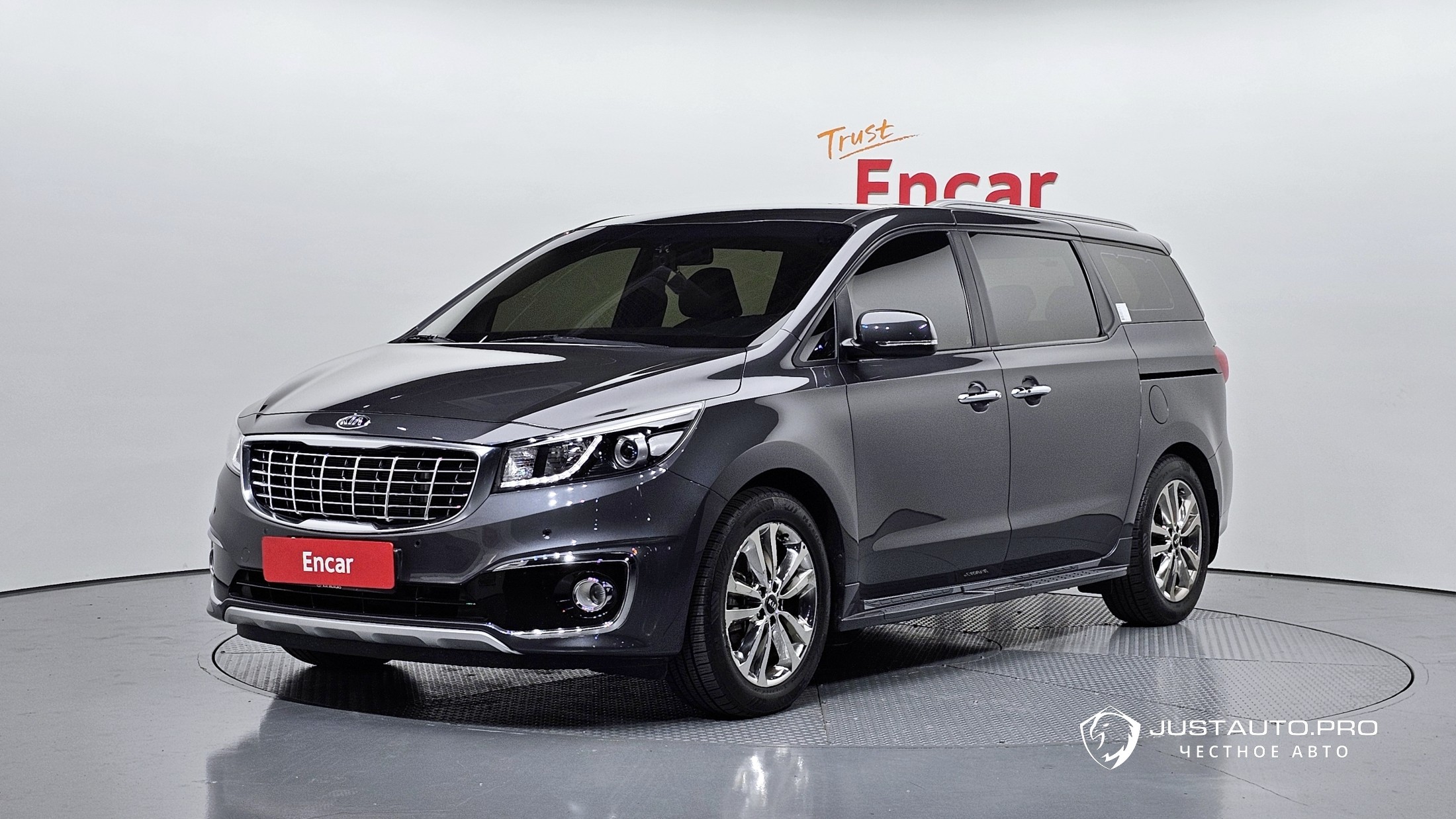 Автомобиль Kia Canival