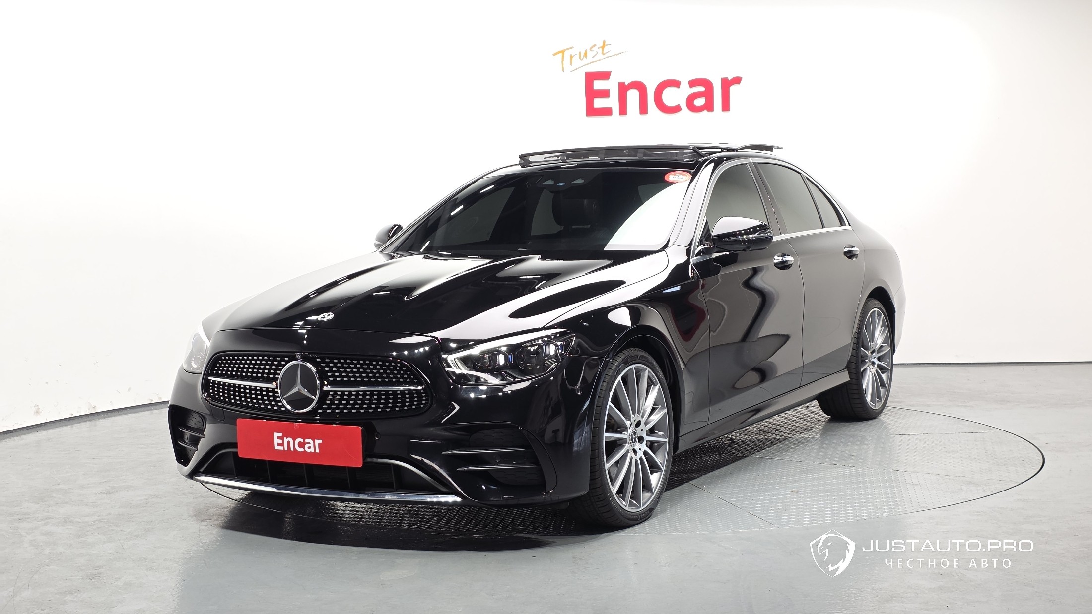 Автомобиль Mercedes-Benz E-Class