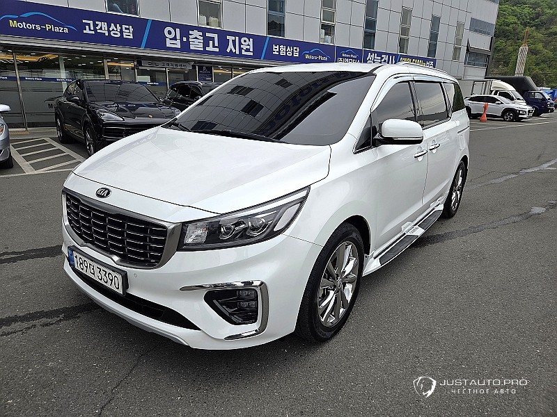 Автомобиль Kia Canival