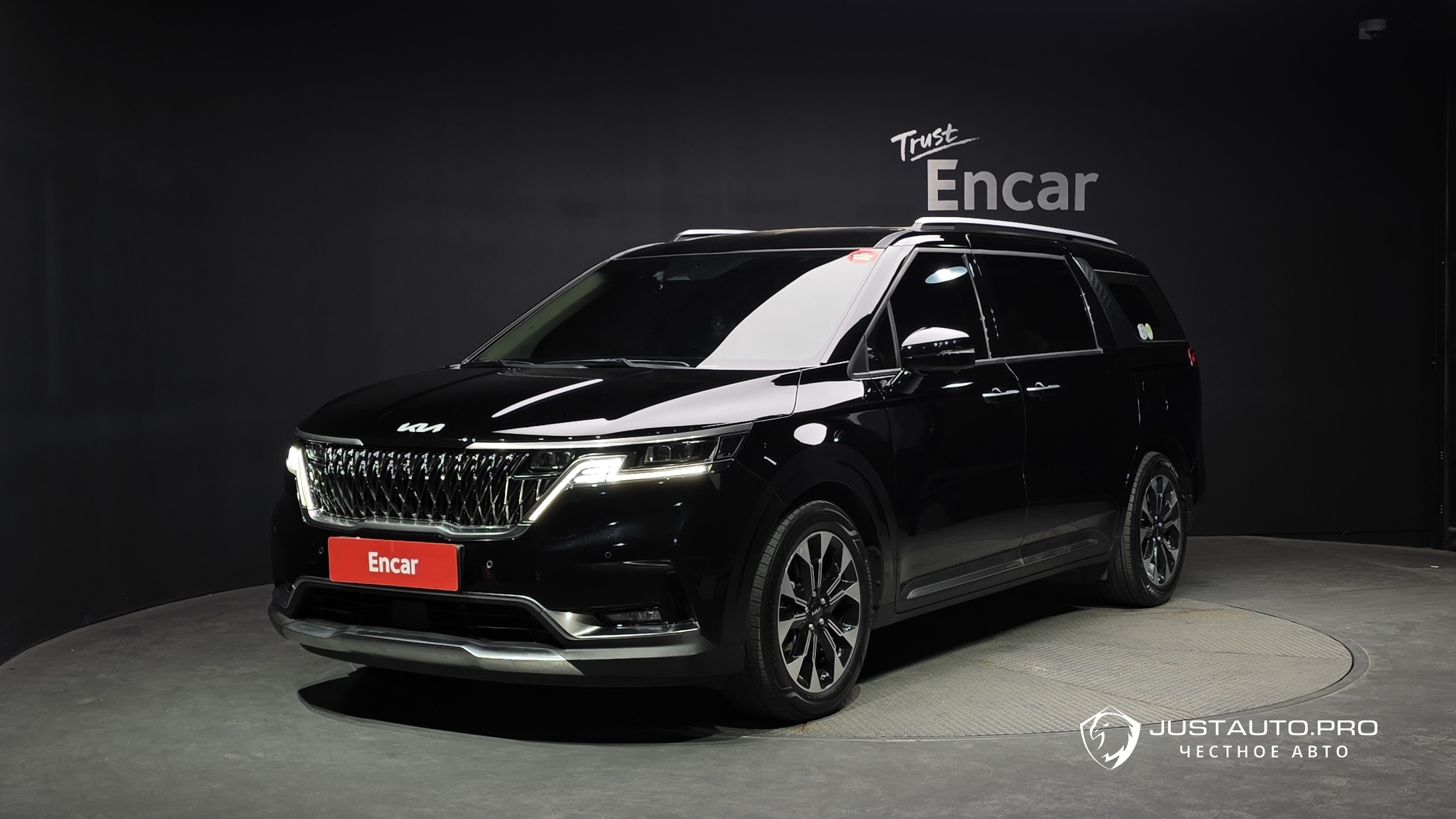 Автомобиль Kia Canival