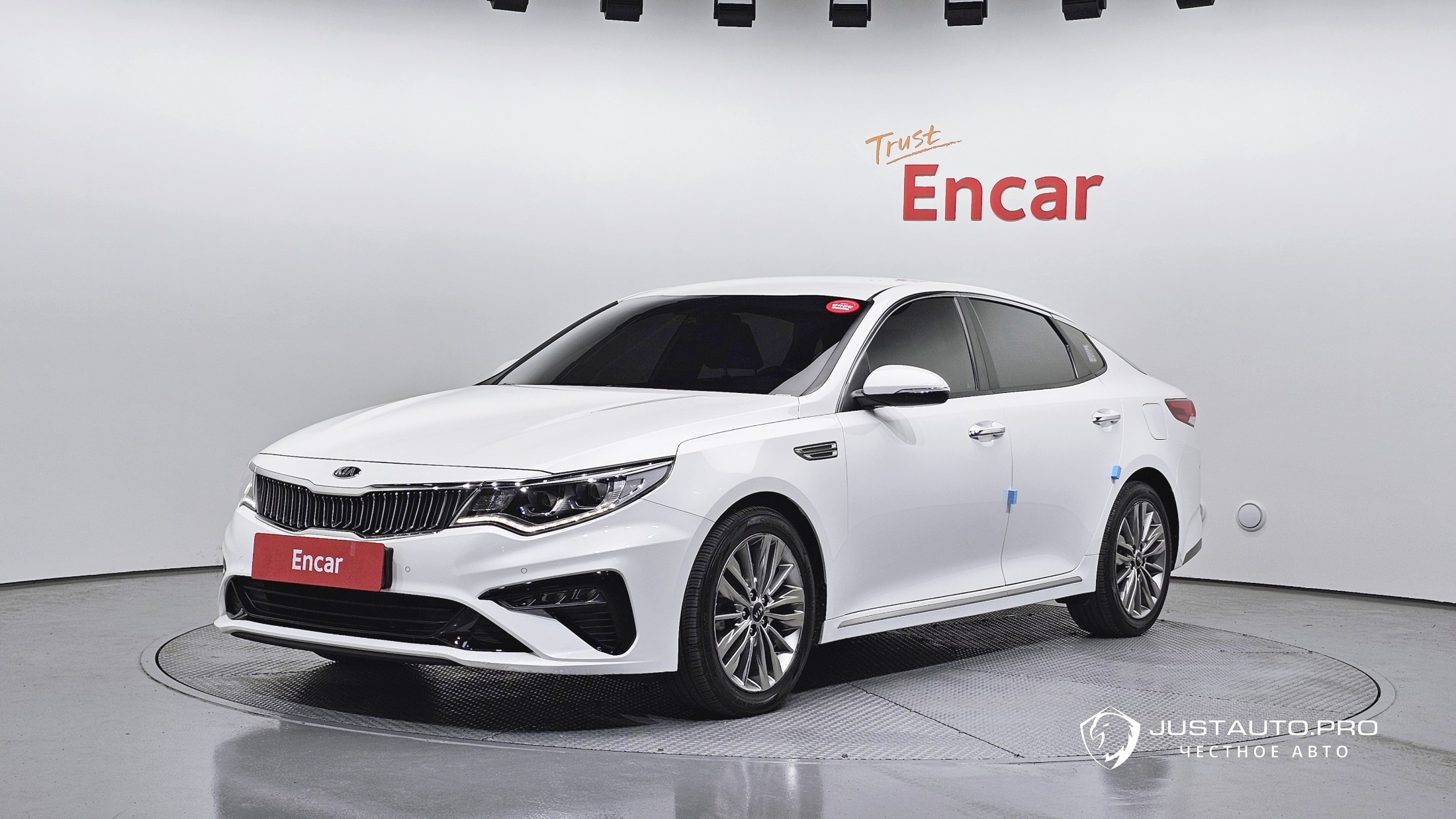 Автомобиль Kia K5