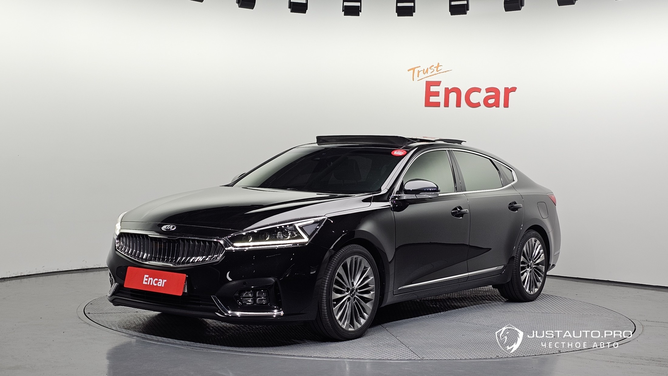 Автомобиль Kia K7