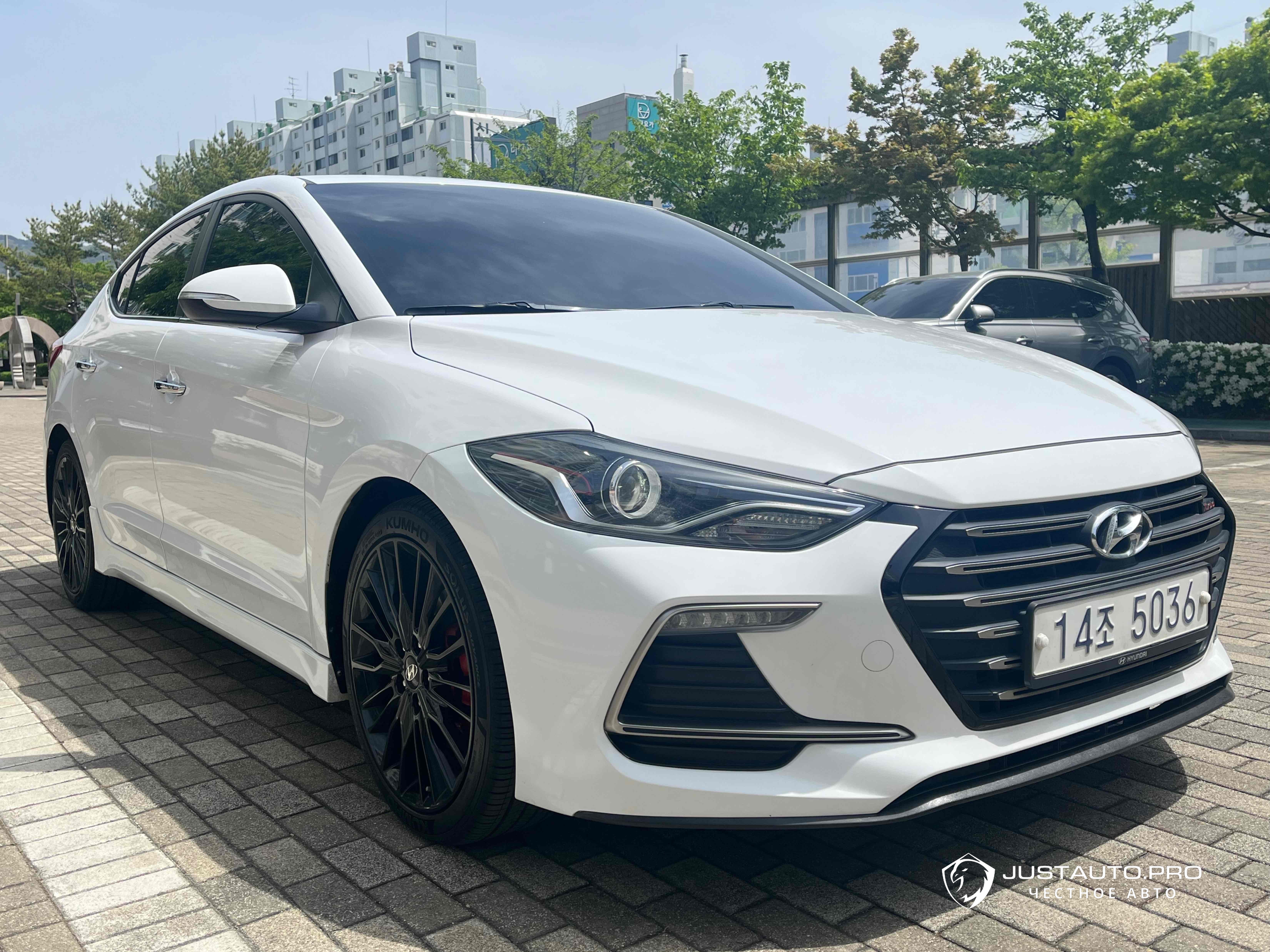 Автомобиль Hyundai AVANTE