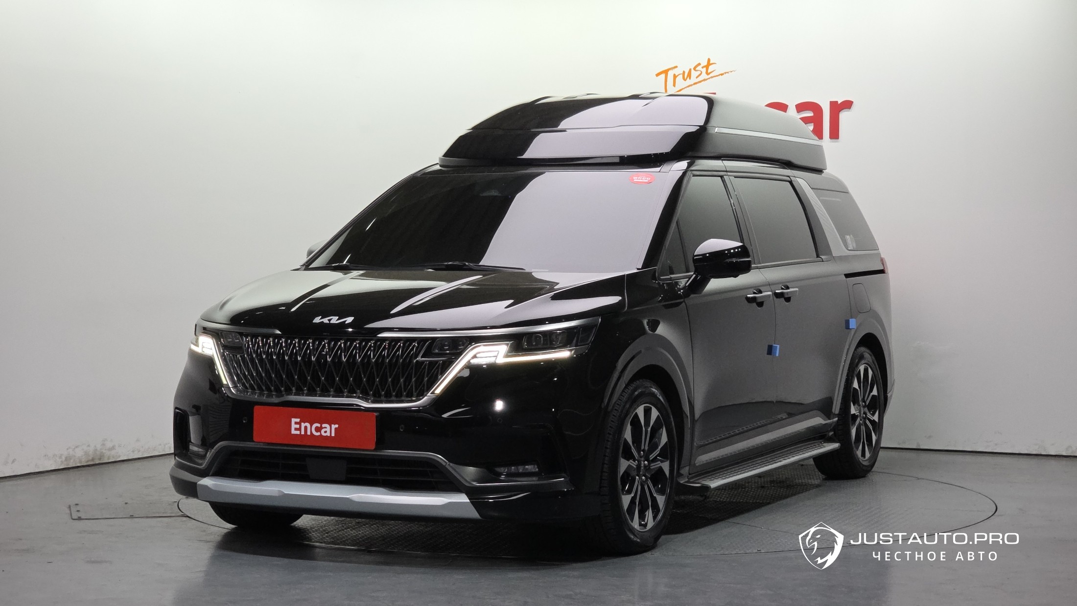 Автомобиль Kia Canival
