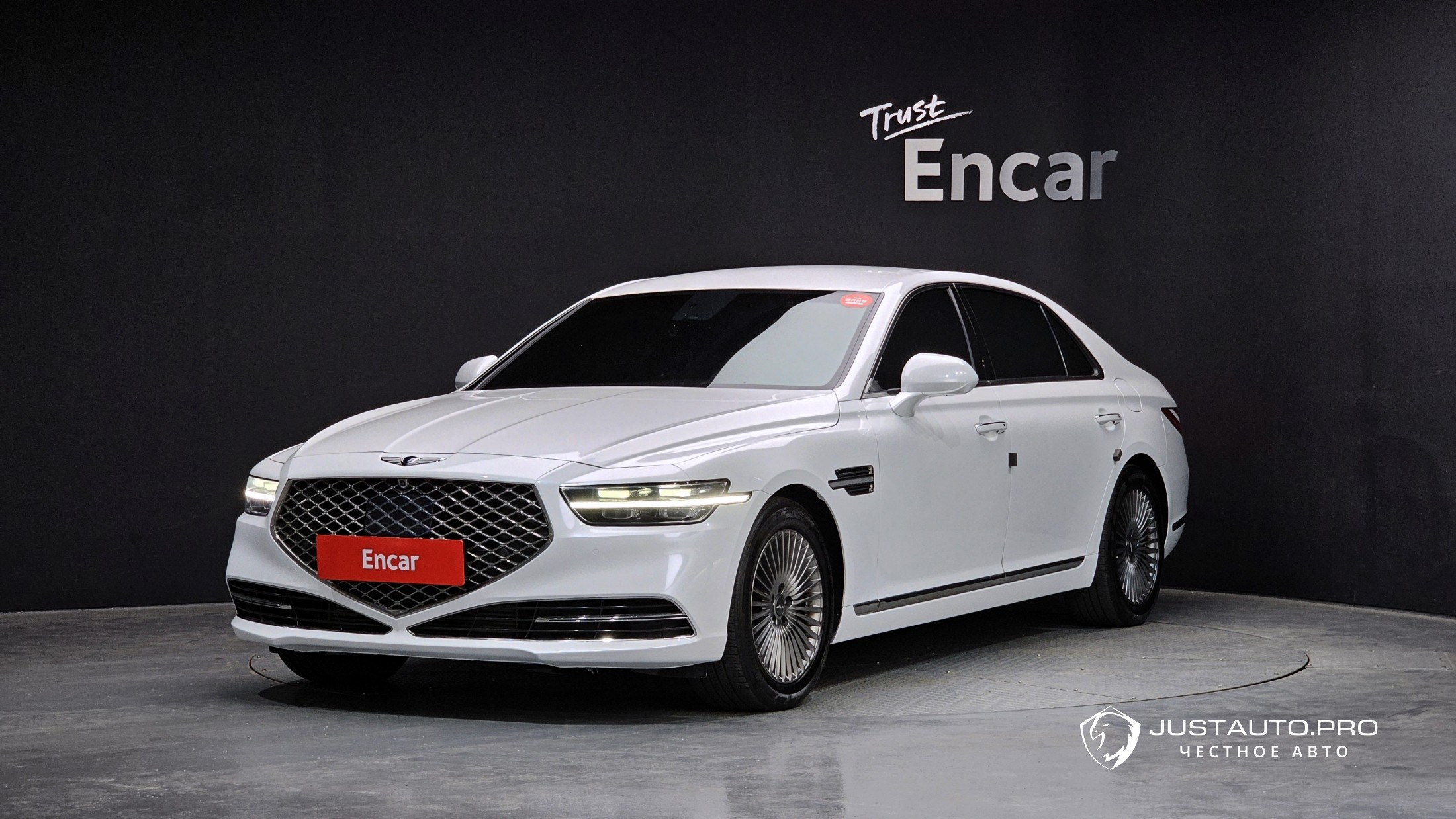 Автомобиль Genesis G90