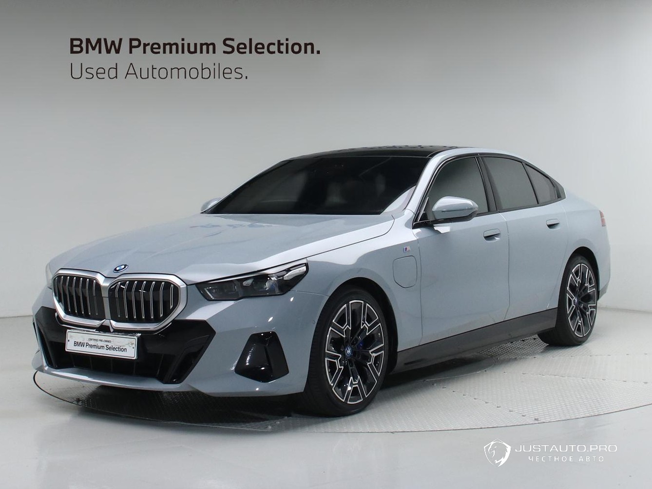 Автомобиль BMW 5-Series