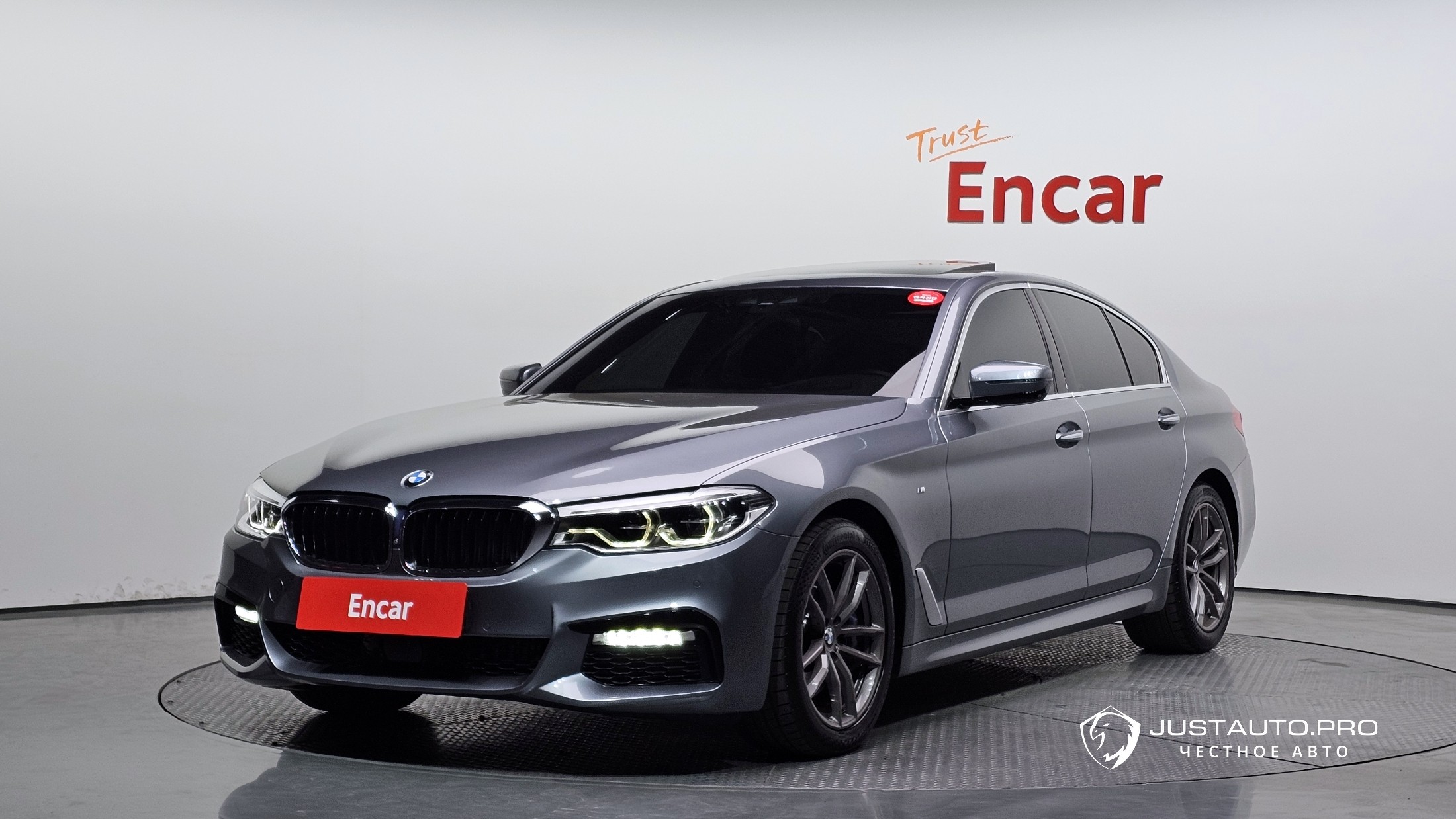 Автомобиль BMW 5-Series
