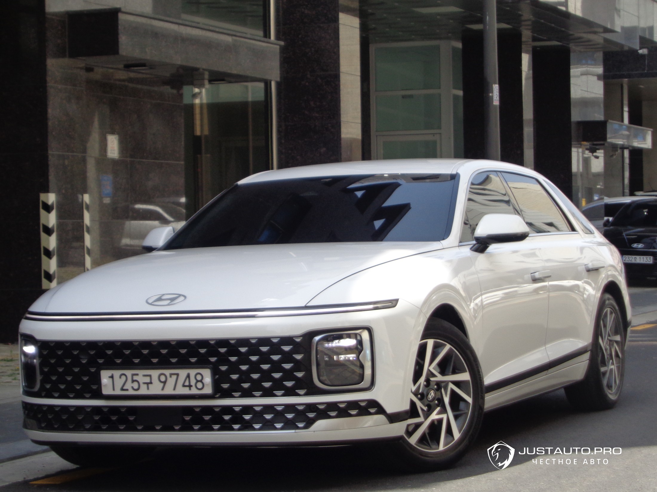 Автомобиль Hyundai Grandeur