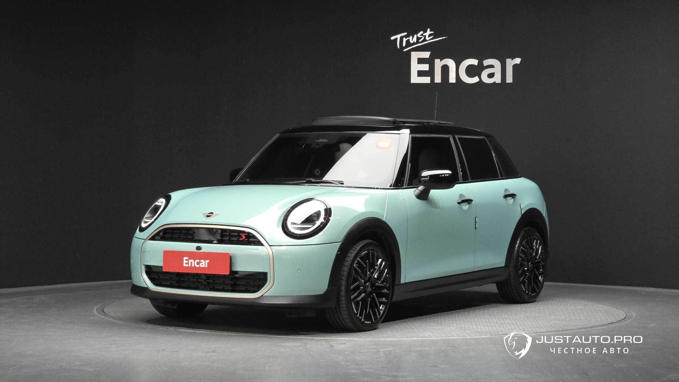 Автомобиль Mini Cooper