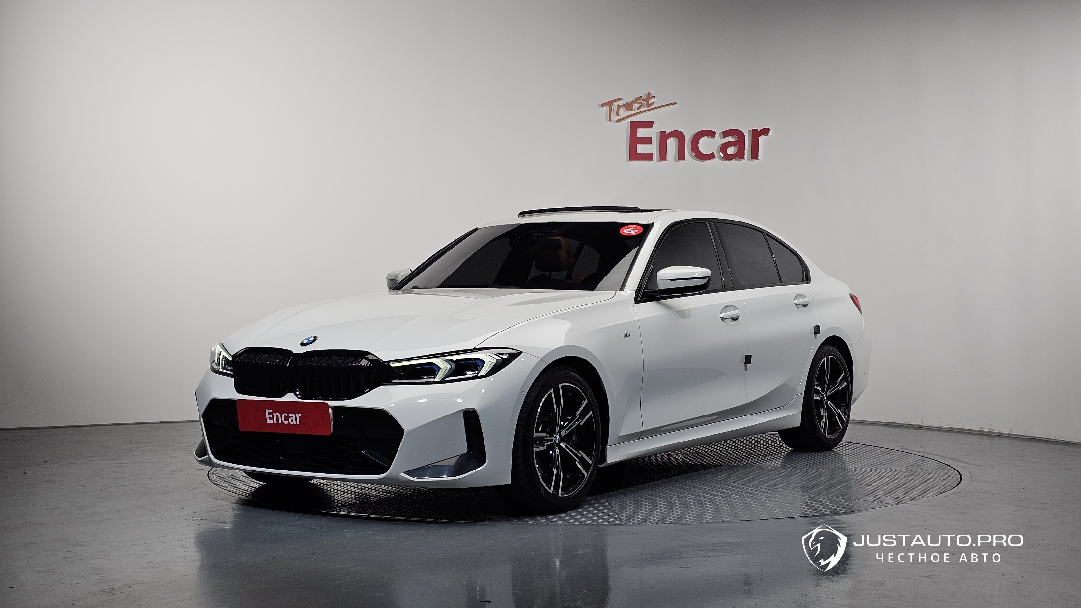 Автомобиль BMW 3-Series