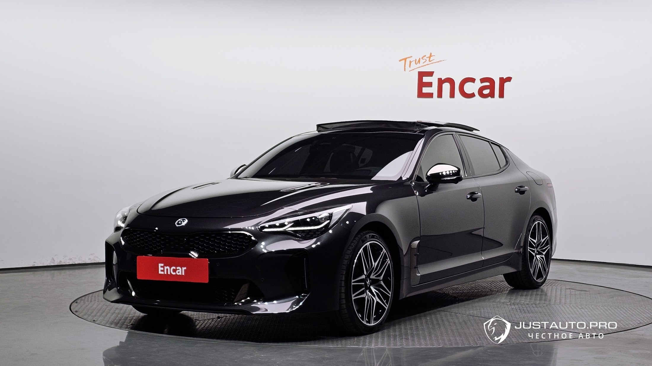 Автомобиль Kia Stinger