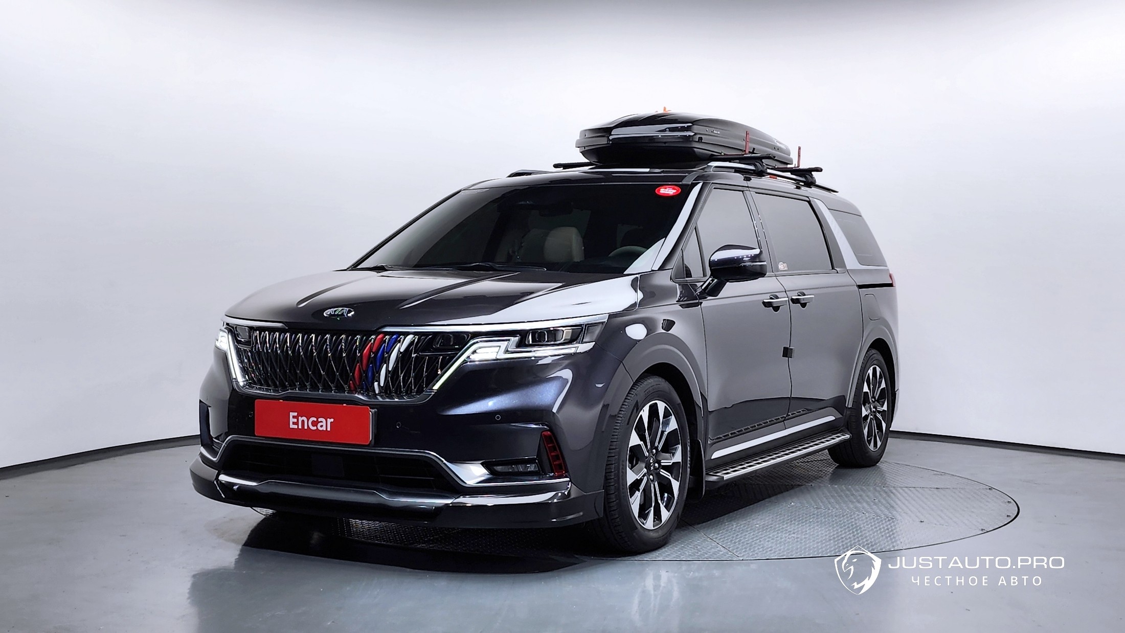 Автомобиль Kia Canival