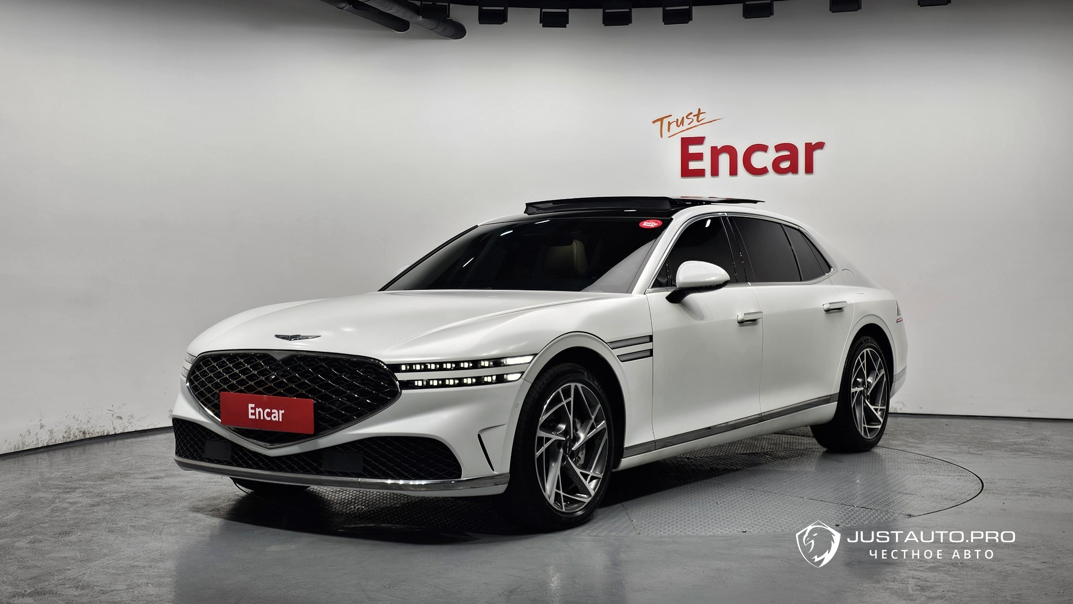Автомобиль Genesis G90