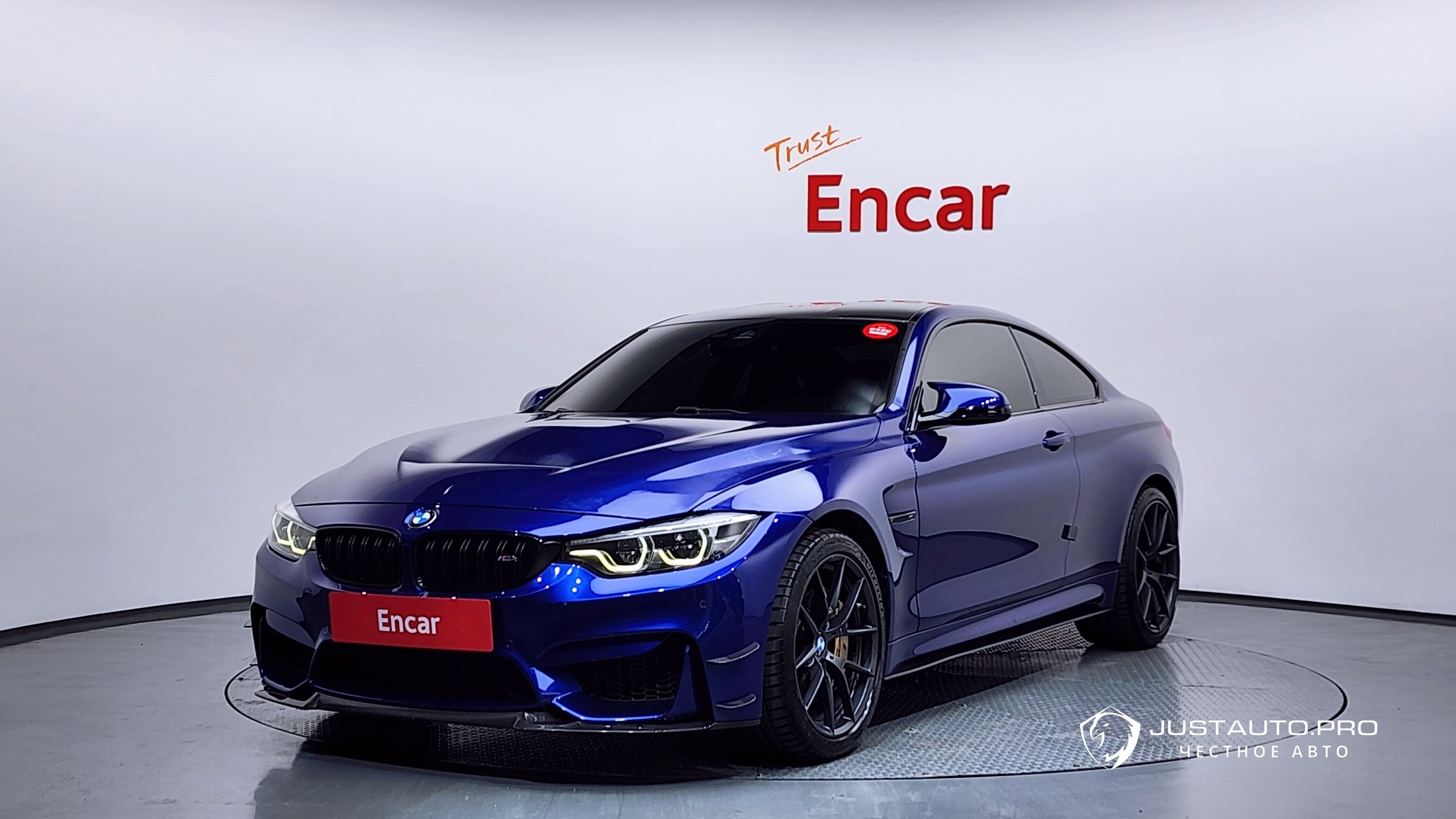 Автомобиль BMW M4