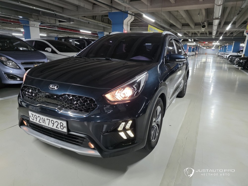 Автомобиль Kia Niro