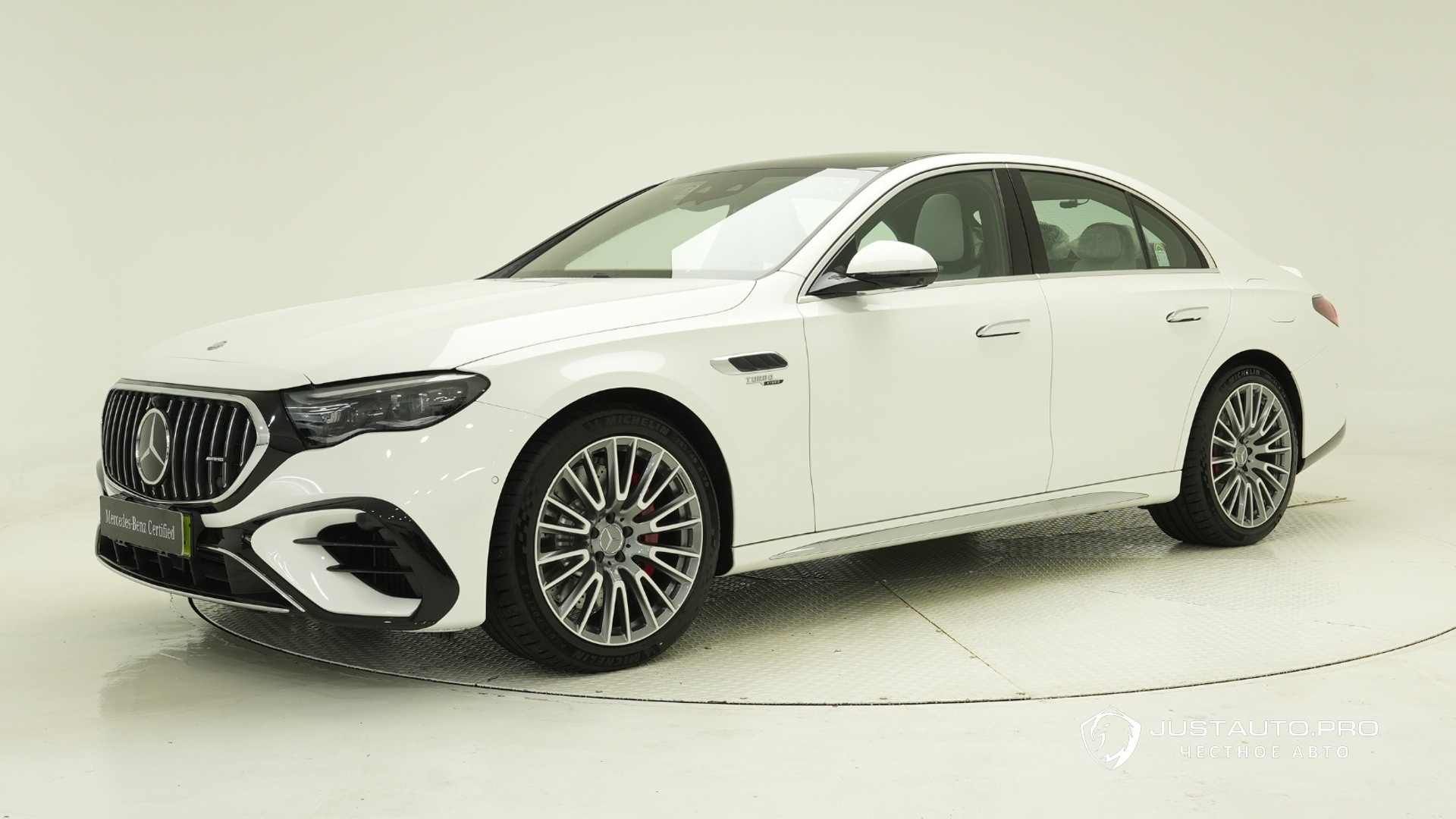Автомобиль Mercedes-Benz E-Class