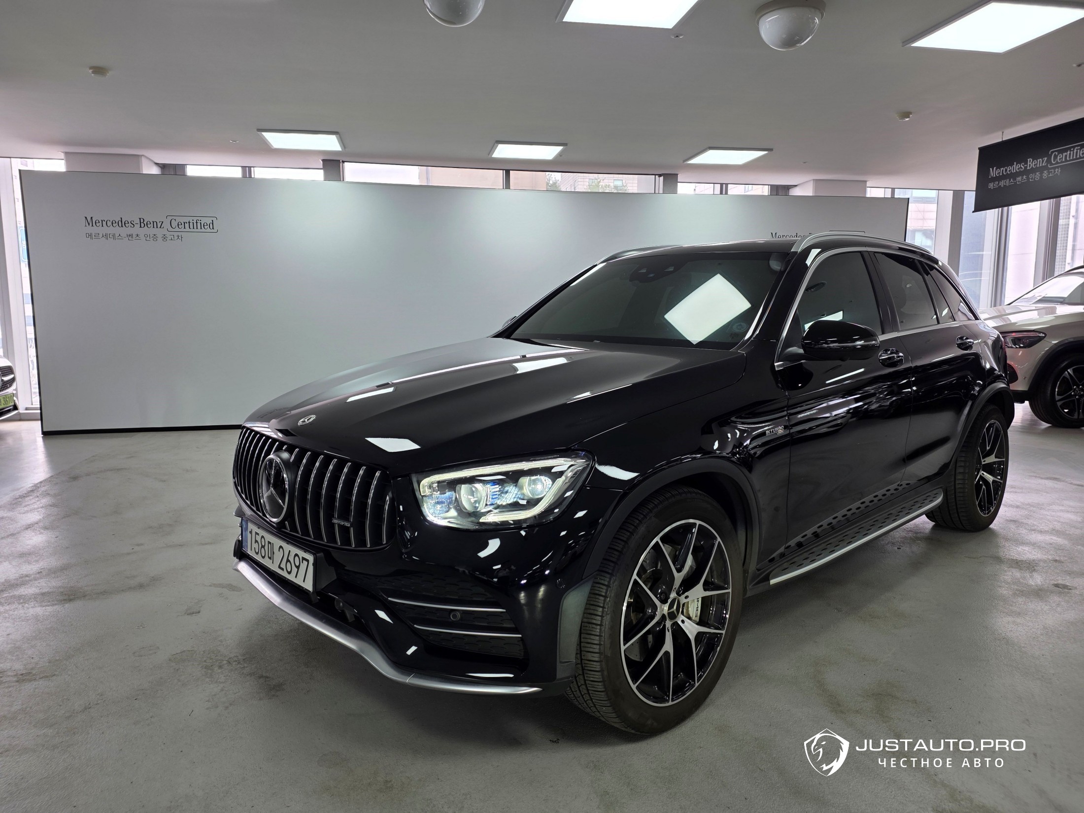 Автомобиль Mercedes-Benz GLC-Class